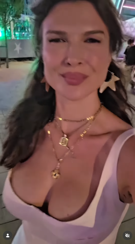 Imagini rare cu Monica Bîrlădeanu la Beach, Please! Actrița a făcut senzație în mijlocul adolescenților. „Ce am văzut și ce am înțeles”