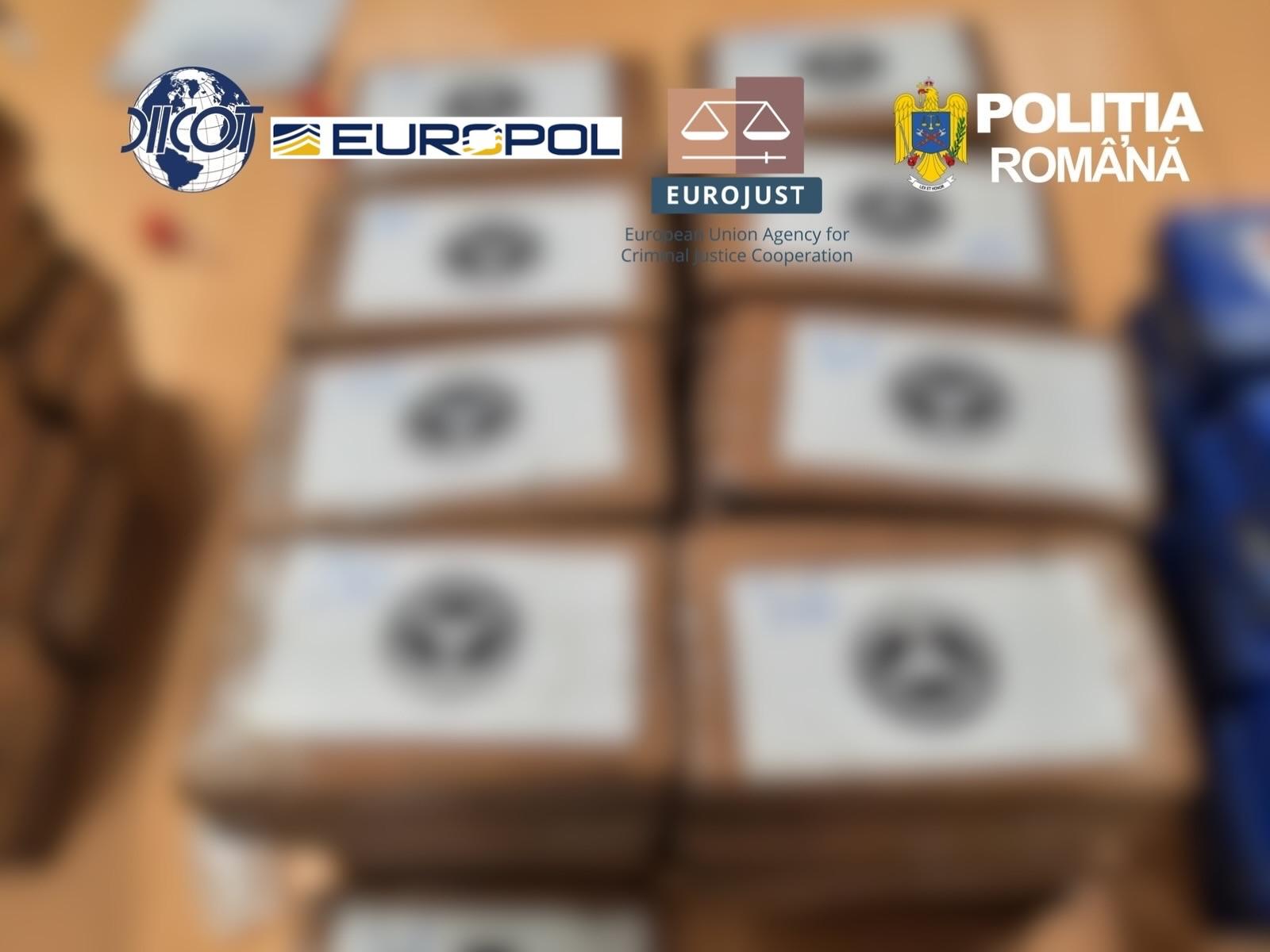 Șoferi români de TIR au transportat 1,7 tone de droguri în Europa, pentru traficanți albanezi, în compartimente secrete