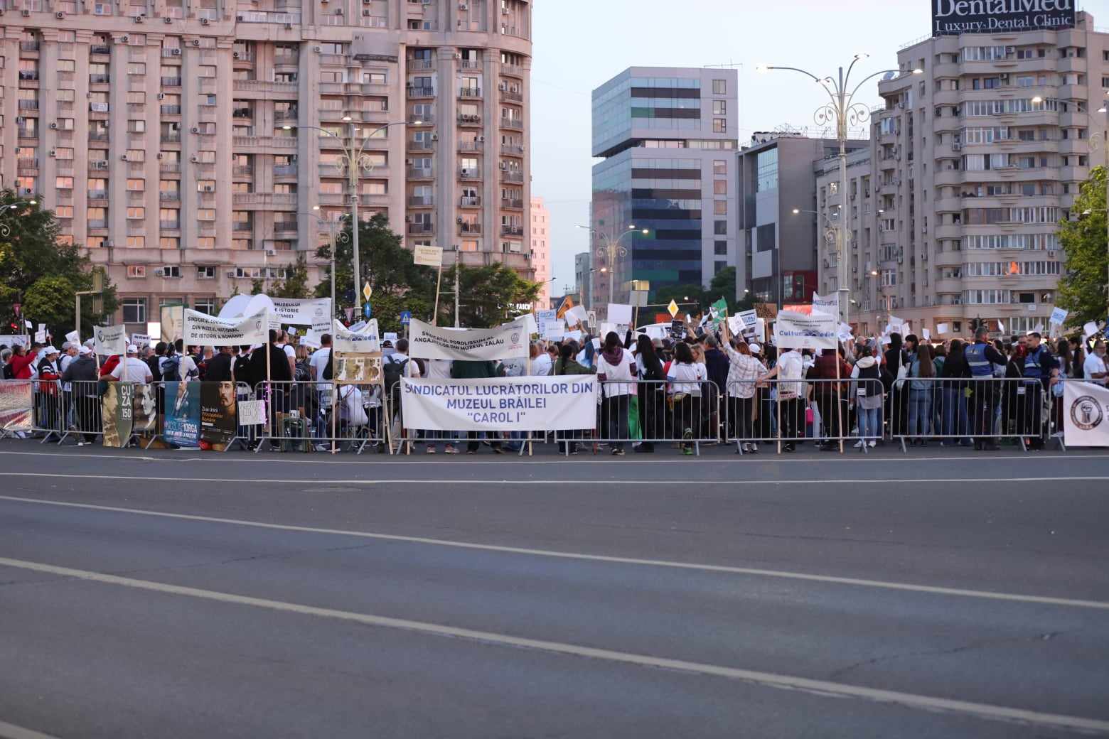 Noaptea Muzeelor 2024: protest al angajaților din muzee și biblioteci în seara evenimentului. Ce instituții sunt deschise la București