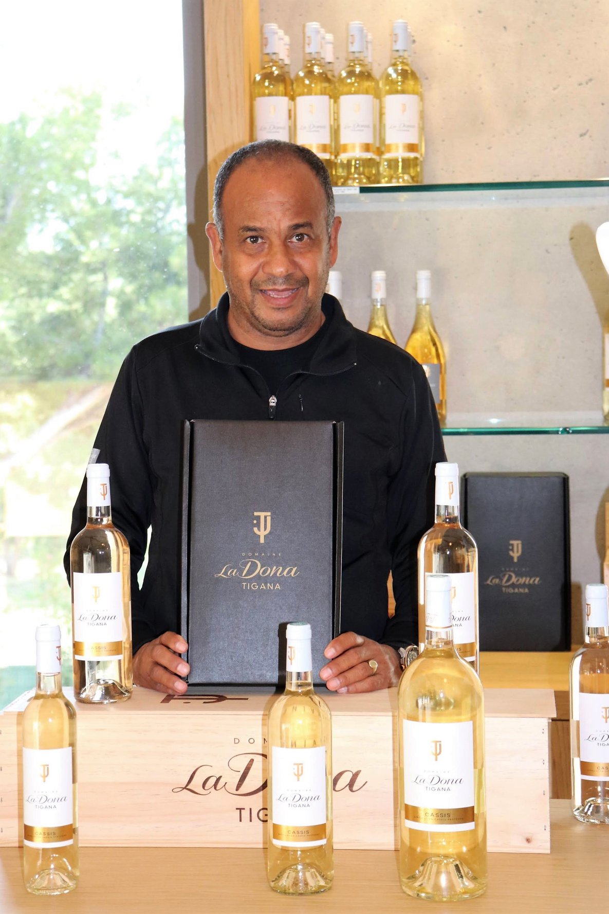 Acasă la Jean Tigana, fostul mare internațional francez care s-a retras din fotbal ca să facă vin în podgoria sa din Cassis. Ce a spus despre meciurile epice ale Craiovei cu Bordeaux