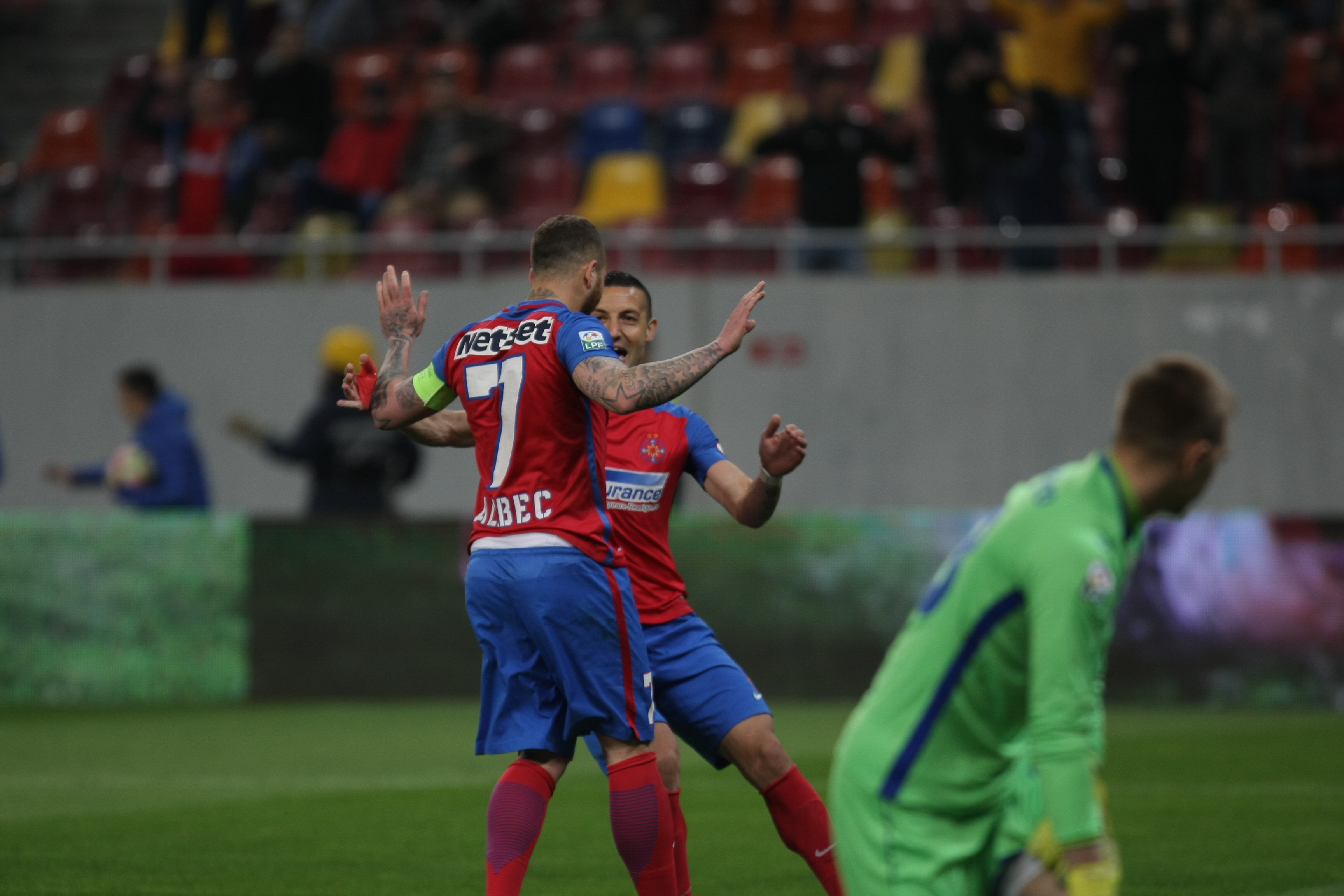 Liga 1, play-off, etapa a 4-a. FCSB - Astra Giurgiu 3-0. Magnificul Alibec și-a învins fosta echipă. Gigi Becali, locul 1 înainte de Paște / LIVE TEXT