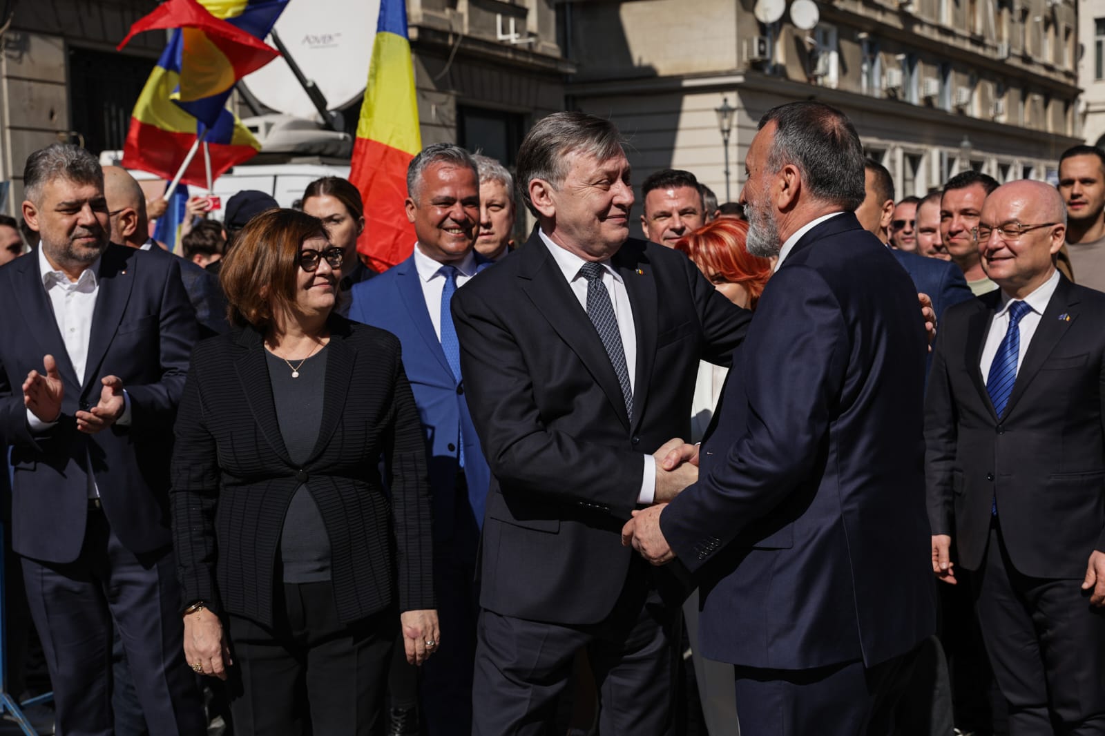 Crin Antonescu și-a depus candidatura la alegerile prezidențiale