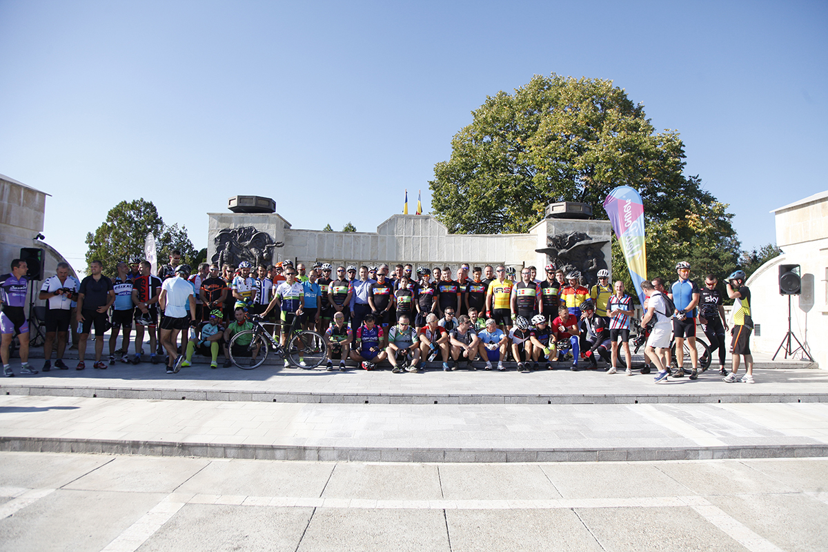 Mausolee pe bicicletă: 100 de participanți pentru o ediție centenară / GALERIE FOTO