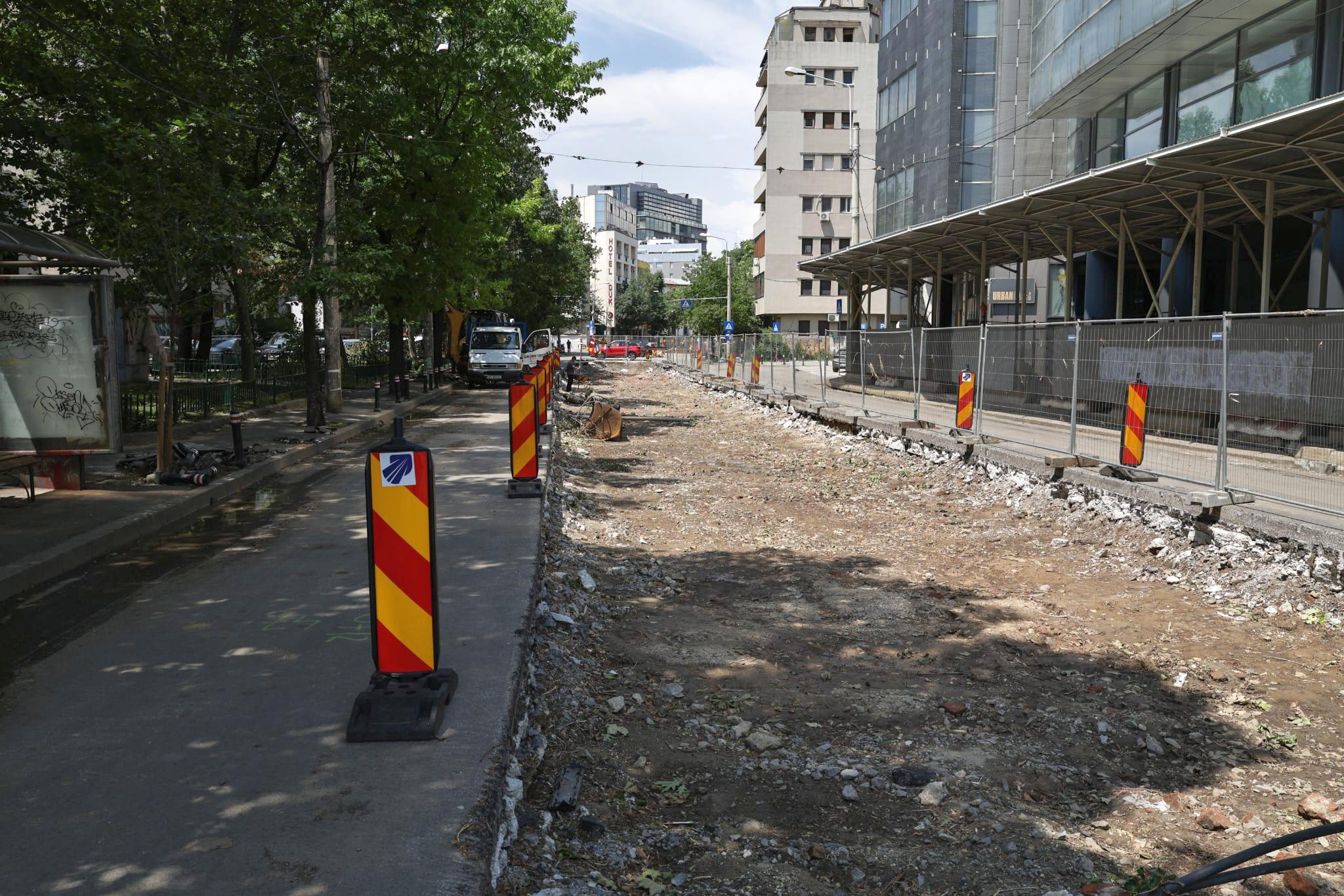 „Haos total! Tremură casa când trec utilajele”. Am mers pe șantierul STB să vedem cum se lucrează la schimbarea liniilor de tramvai