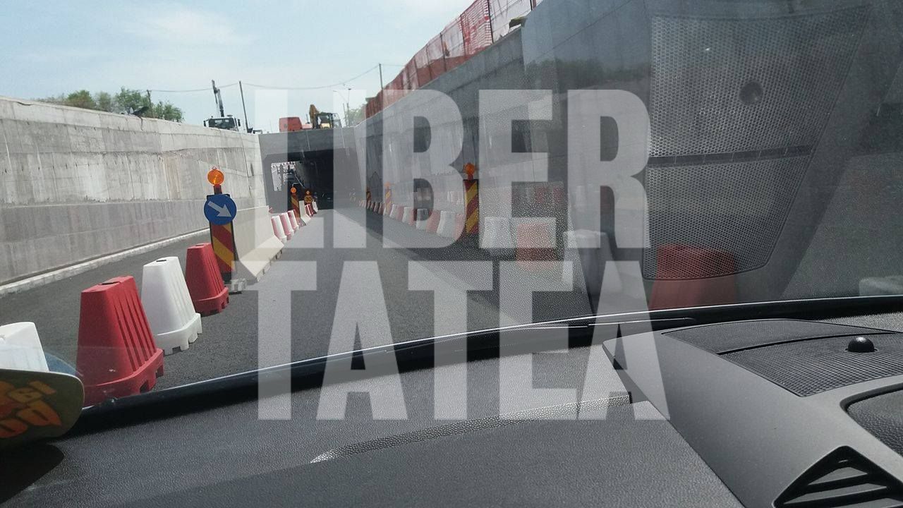 FOTO&VIDEO / Pasajul rutier de la Piaţa Sudului din Capitală a fost deschis, parțial, după 3 ani de muncă. Circulația se desfășoară pe un singur sens