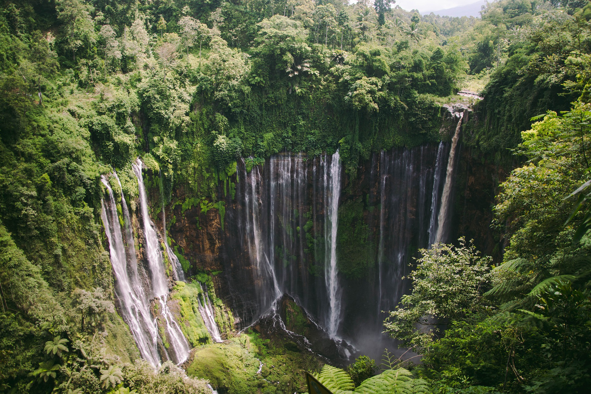 Cascade din România - top 20 cele mai spectaculoase căderi de apă din România