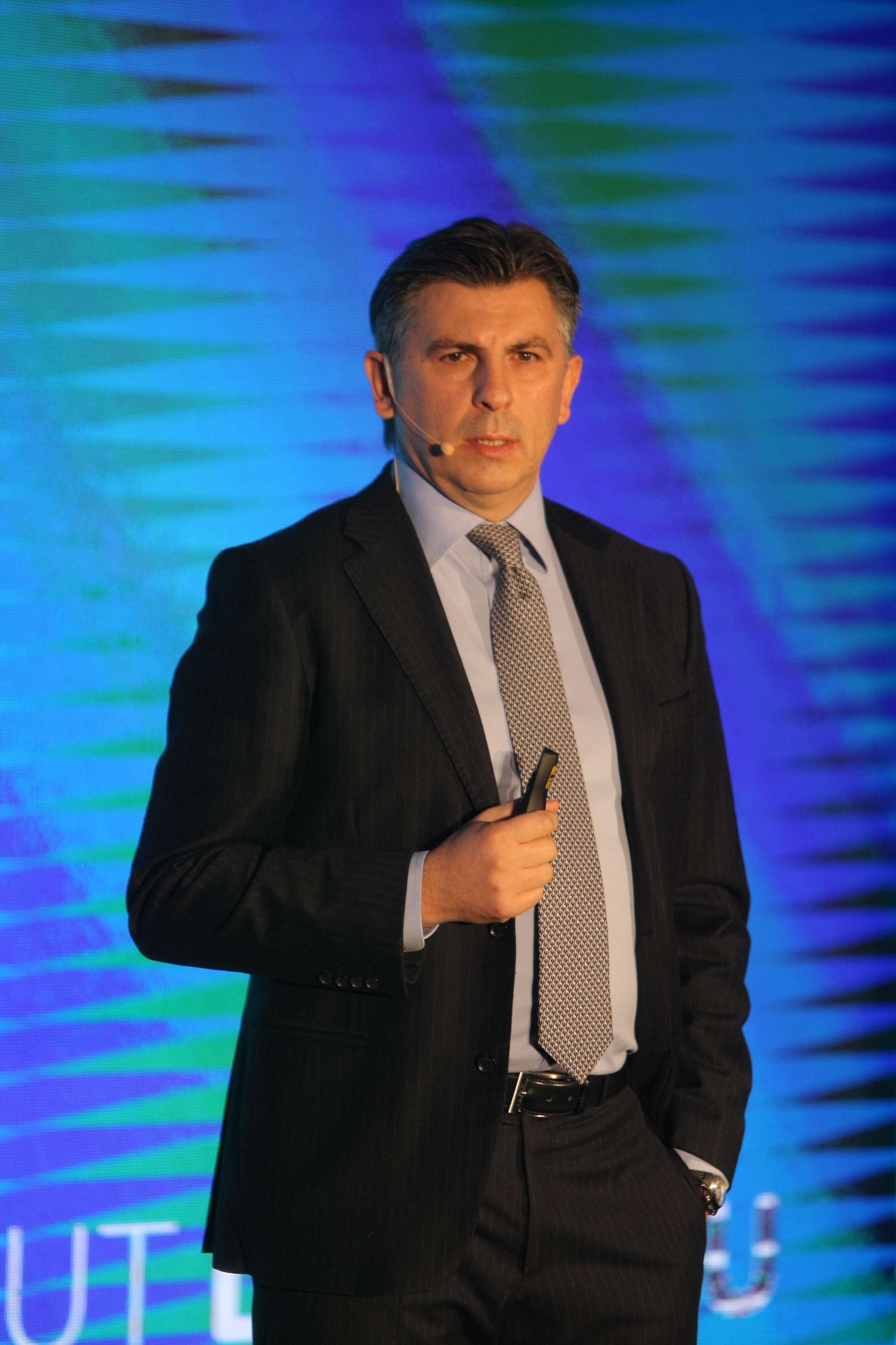 Cine sunt candidații la funcția de președinte FRF după alegerile din 2018 și ce programe au prezentat