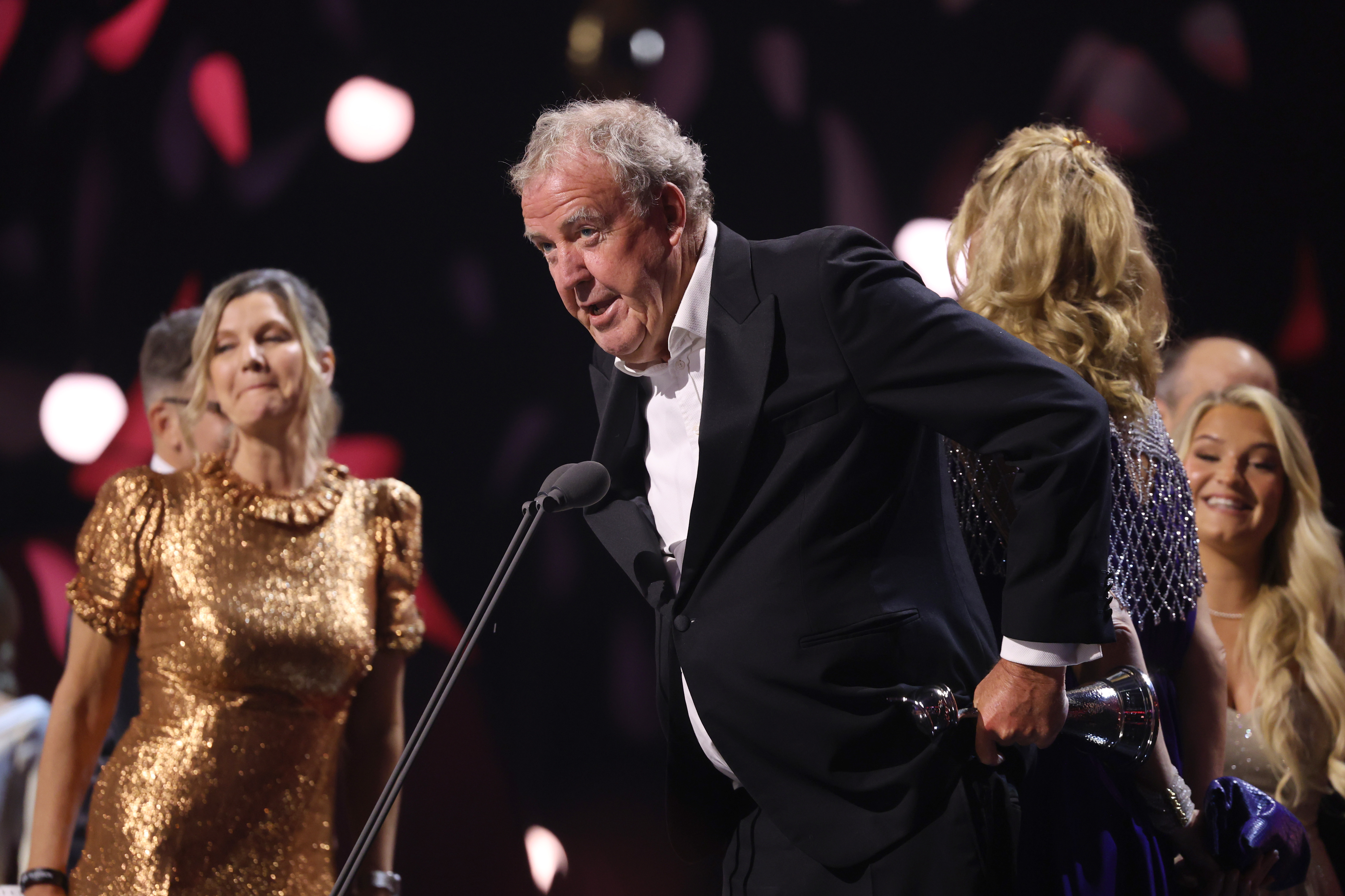 Jeremy Clarkson a fost diagnosticat cu o formă agresivă de cancer. Prezentatorul Top Gear a făcut anunțul în emisiunea sa