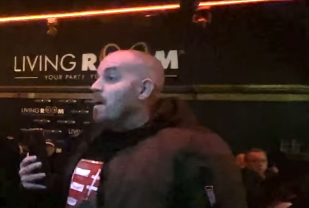 Garázdaság miatt indult eljárást indított a rendőrség a kokárdaszaggató Bede Zsolt ellen