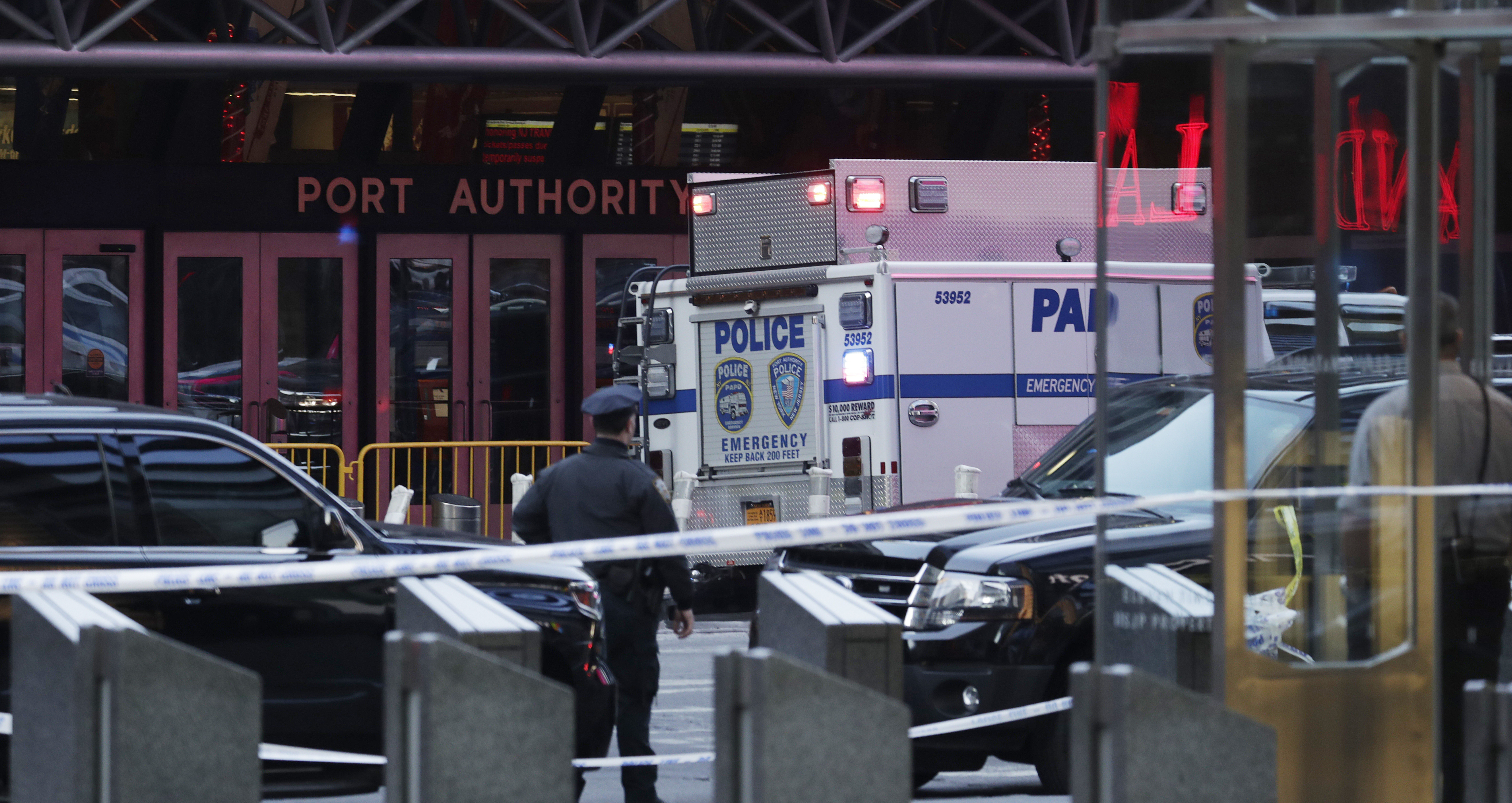 UPDATE | Explozia din New York a fost de natură teroristă. Autorul a fost arestat
