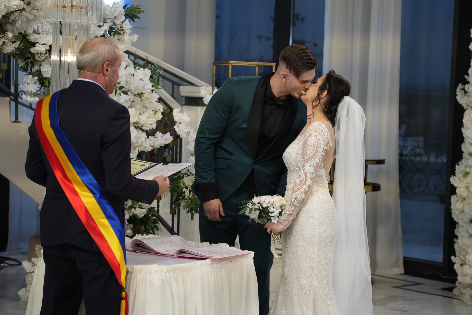 Laura şi Mihai au câștigat cel de-al zecelea sezon „Mireasa” şi premiul în valoare de 40.000 de euro