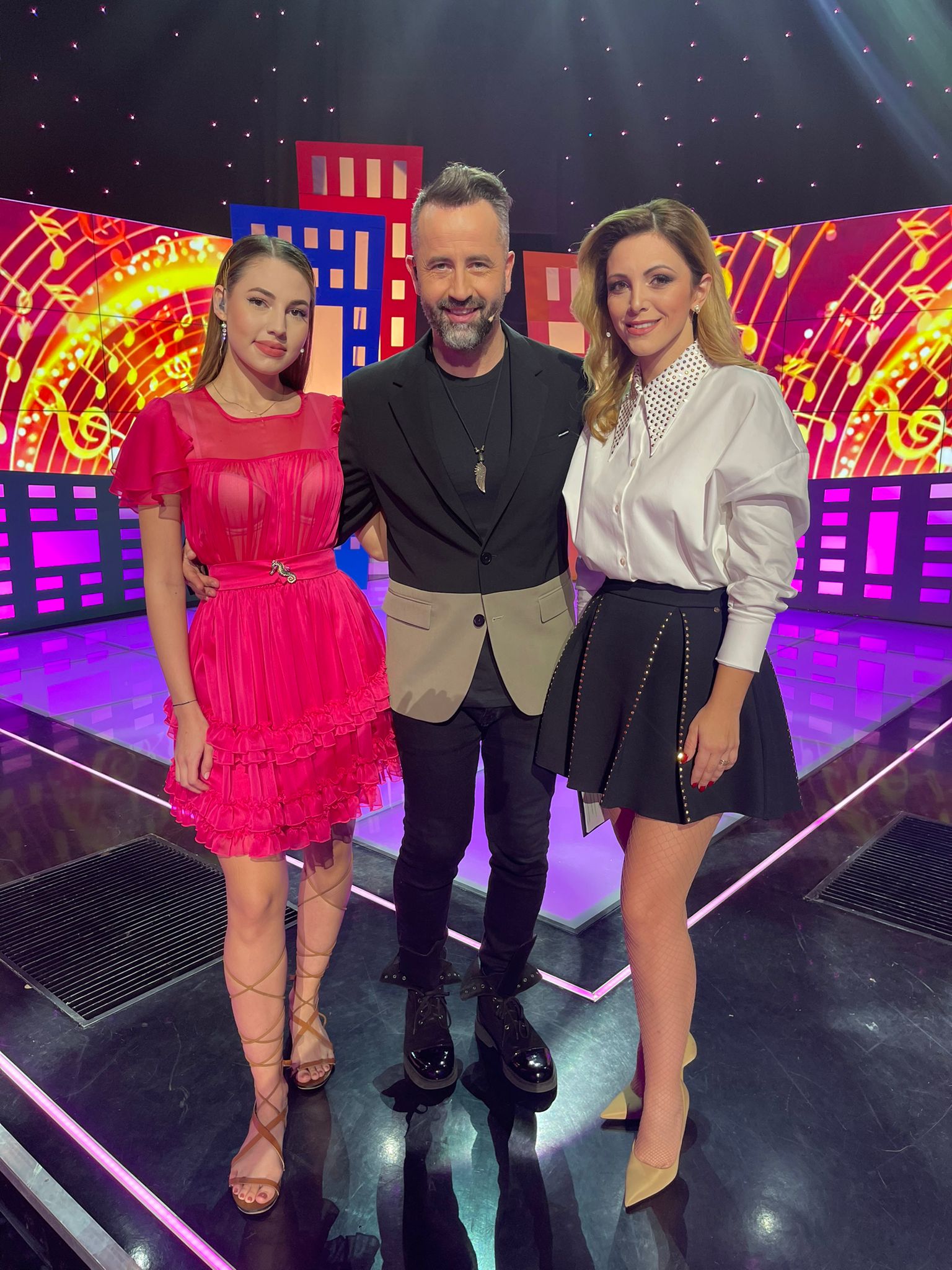 Elena Gheorghe, Radu Ștefan Bănică și Matilda Pascal Cojocărița, jurați într-o emisiune pentru copii la TVR