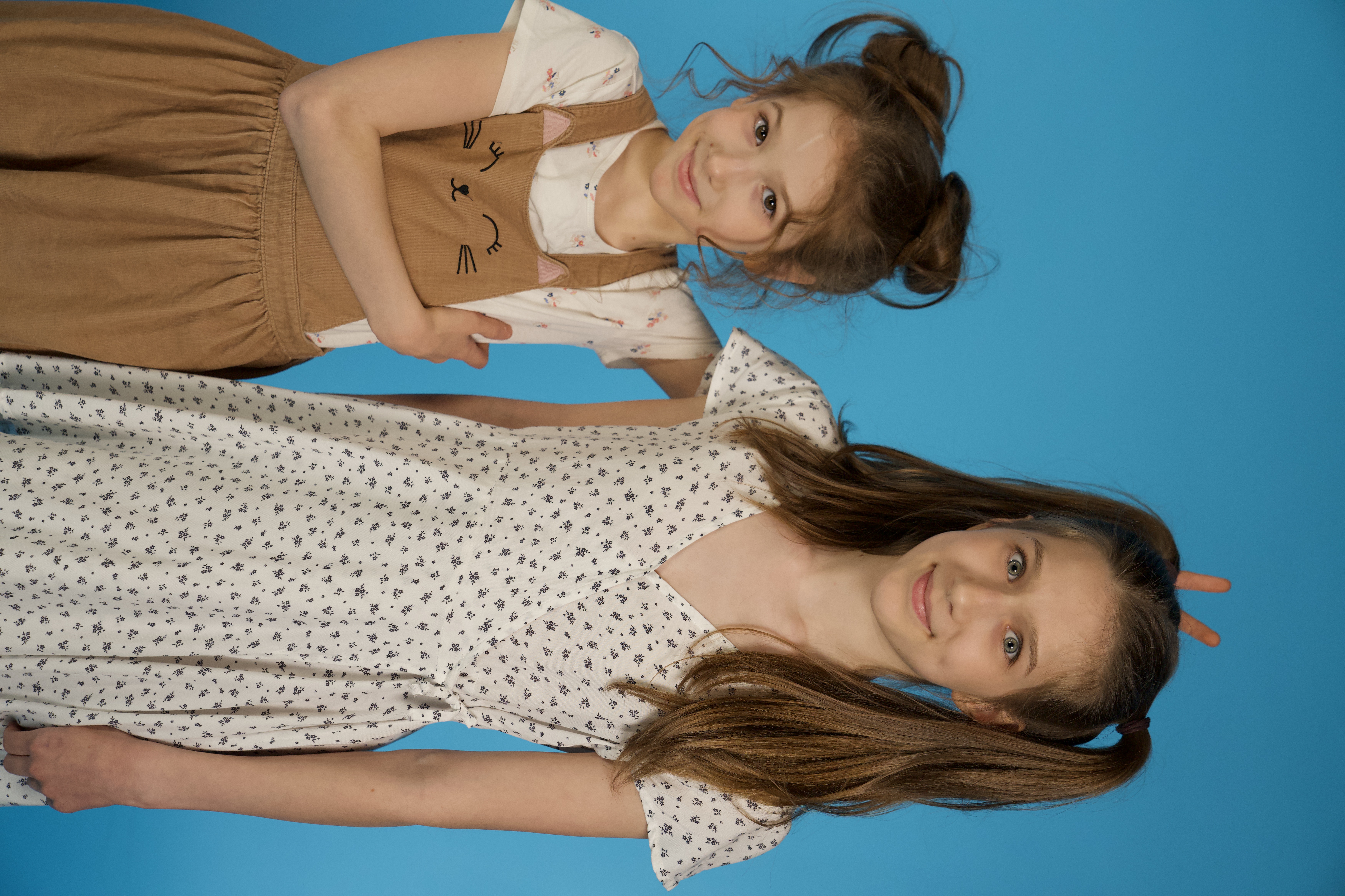 Povestea surorilor Stela și Luna de la „Românii au talent”, noua generație de creatori de conținut online. Cum arată entertainmentul educativ făcut de copii pentru copii