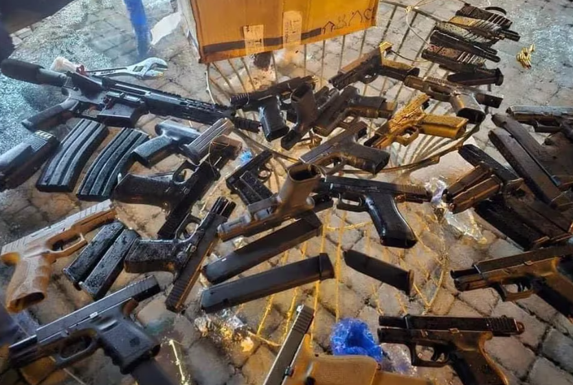 „Narcofiesta” cu 34 de arestări. Poliția l-a săltat pe „Rățușcă”, liderul unui cartel ecuadorian, din mijlocul petrecerii de 500.000 $, de ziua lui de naștere