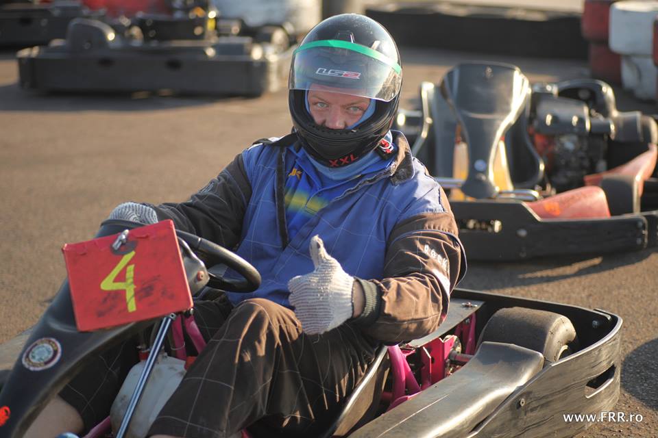 Stejarii s-au distrat la karting, în aşteptarea meciului cu naţionala Canadei, marți, ora 18:45 / GALERIE FOTO