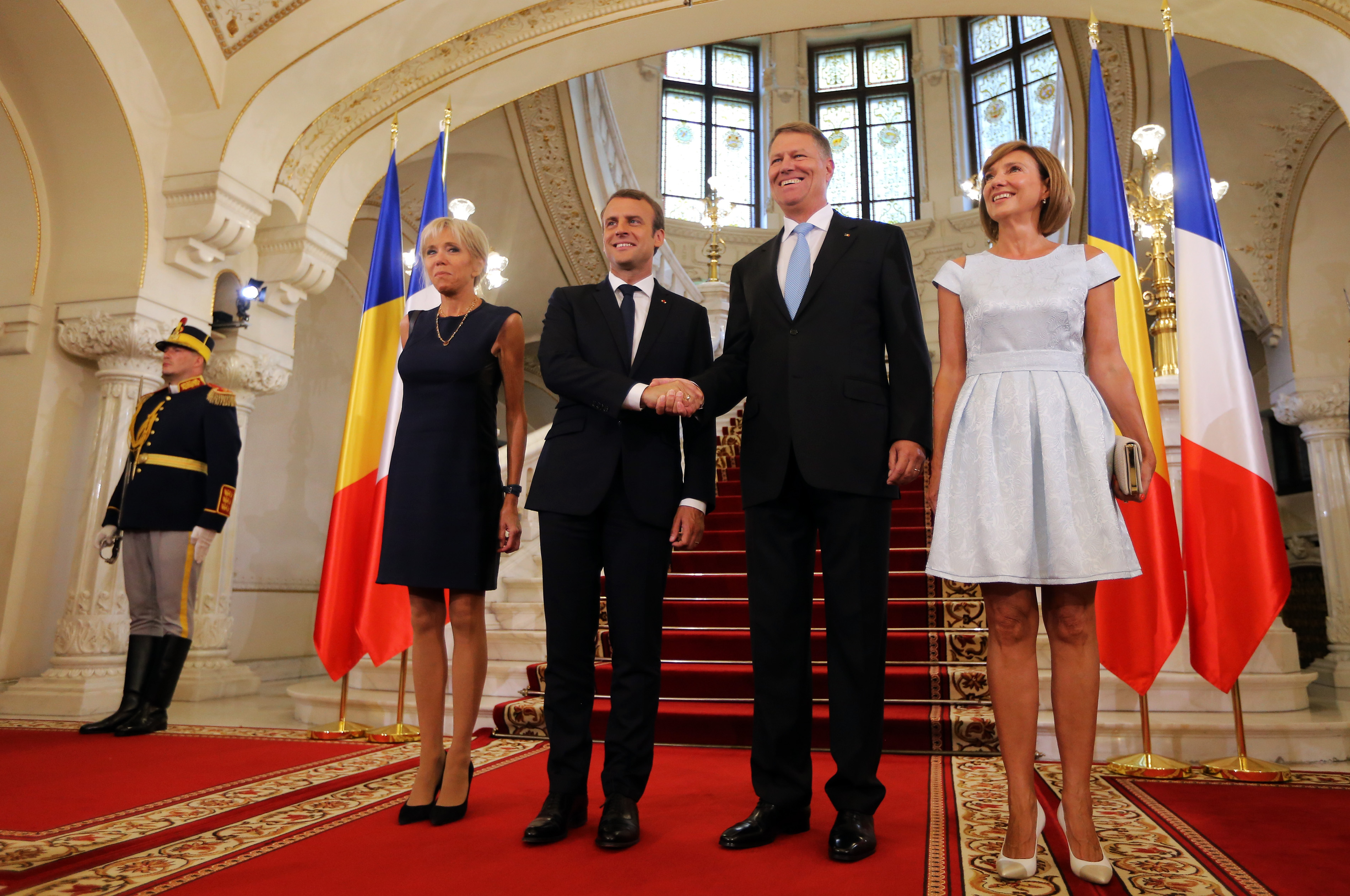 Vizita preşedintelui Franţei în România. Emmanuel Macron a spus că vrea reformarea spațiului Schengen și sprijină integrarea României