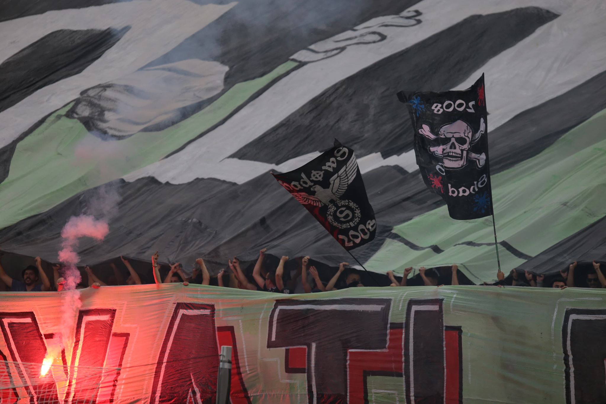 Derby-ul CSA Steaua - Academia Rapid a luat foc. Războiul bannerelor. Toate imaginile de pe Arena Națională