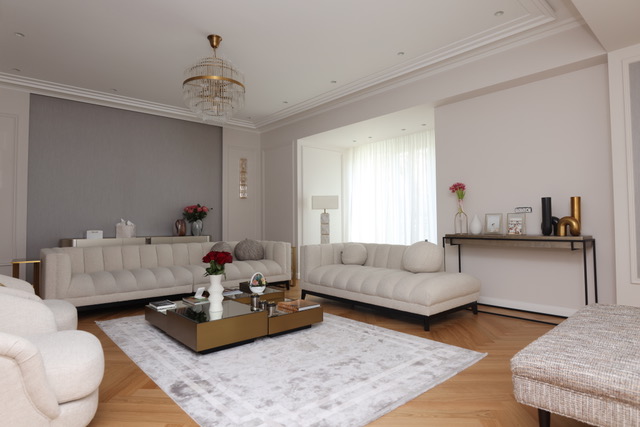 Imagini din casa în care locuiește Ela Crăciun. Lucrările au durat 5 ani și arată spectaculos. „Zeci de mii de euro doar în elemente de decor”