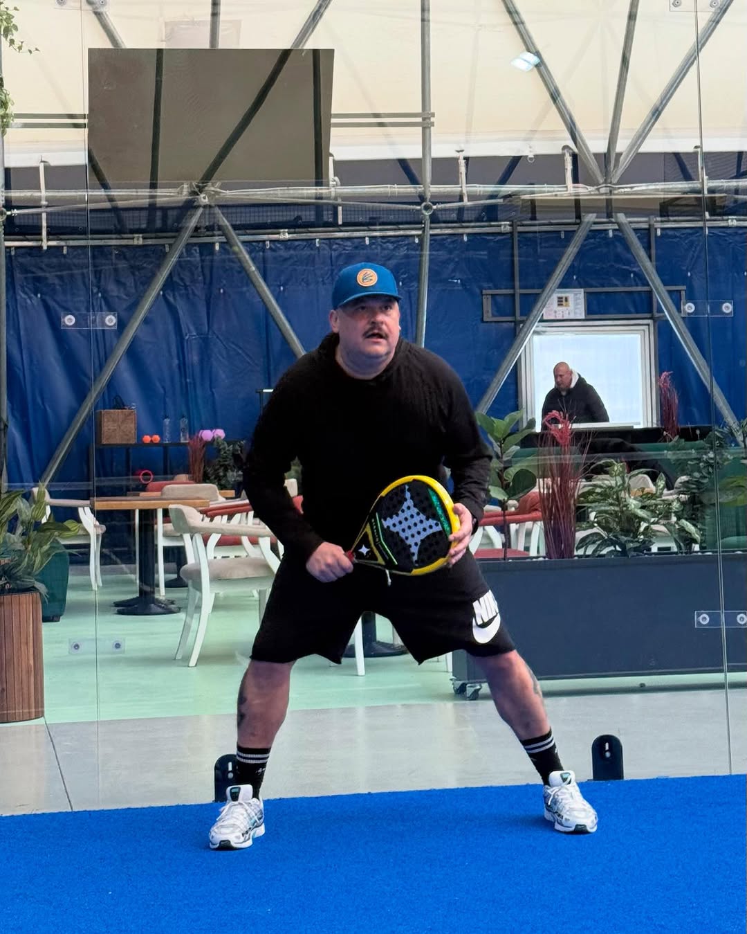 Ce vedetă l-a ajutat pe Mihai Bobonete să ajungă la „Românii au talent”: „Reprezintă un reper în categoria lui”