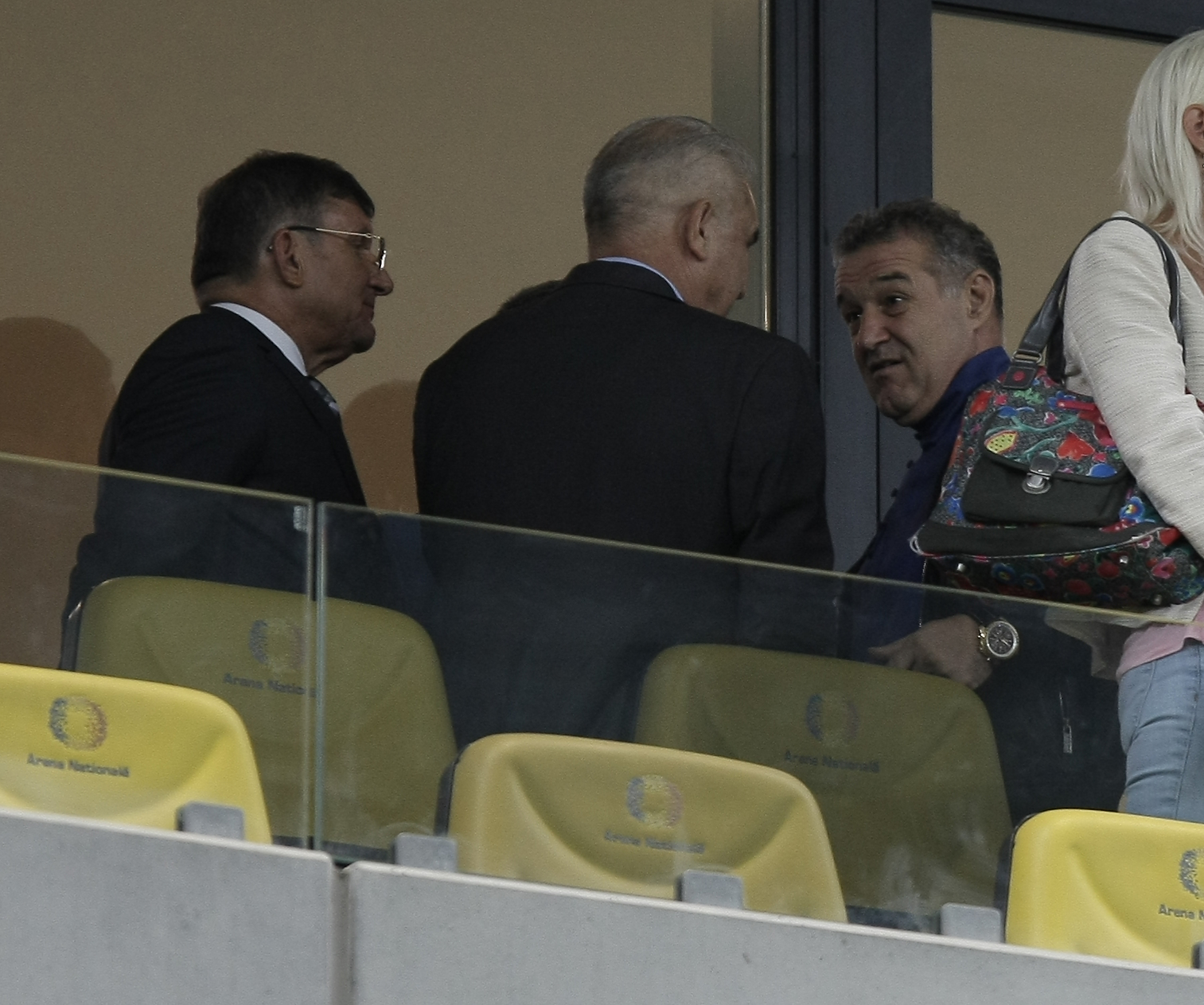 STEAUA - ROSENBORG 0-3. Liga Europa, play-off, manșa tur. Lecție de eficacitate cu o Steaua CĂZĂTOARE: Mikkelsen, Helland și Jensen au marcat, în timp ce Papp, Muniru, Tade și Chipciu, care a lovit bara, au irosit ocazii mari și foarte mari. Fanii i-au cerut demisia lui Mirel Rădoi! VIDEO