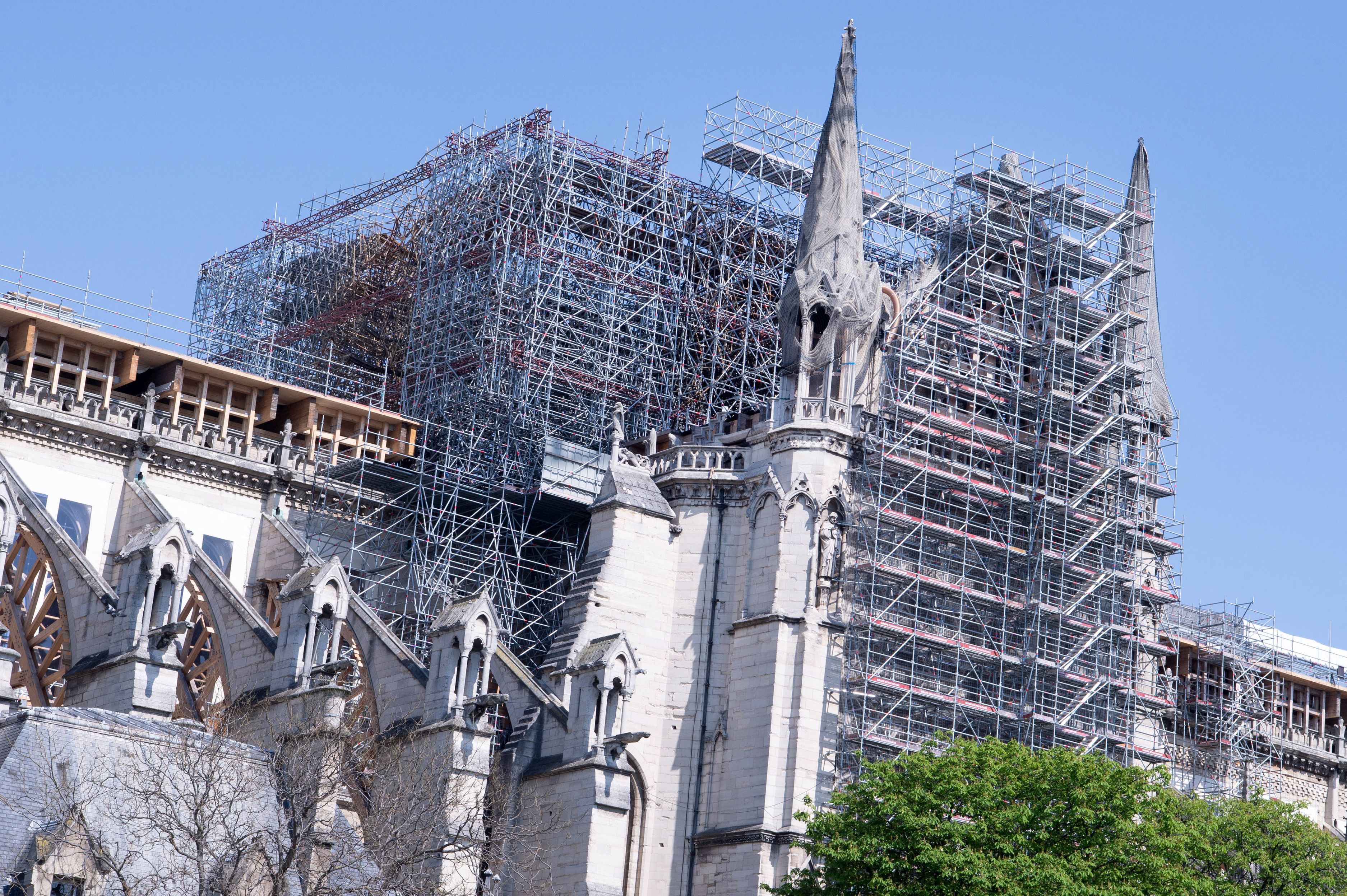 Cum arată Catedrala Notre-Dame, la un an de la incendiul devastator. O mică slujbă va fi ținută în Vinerea Mare a catolicilor