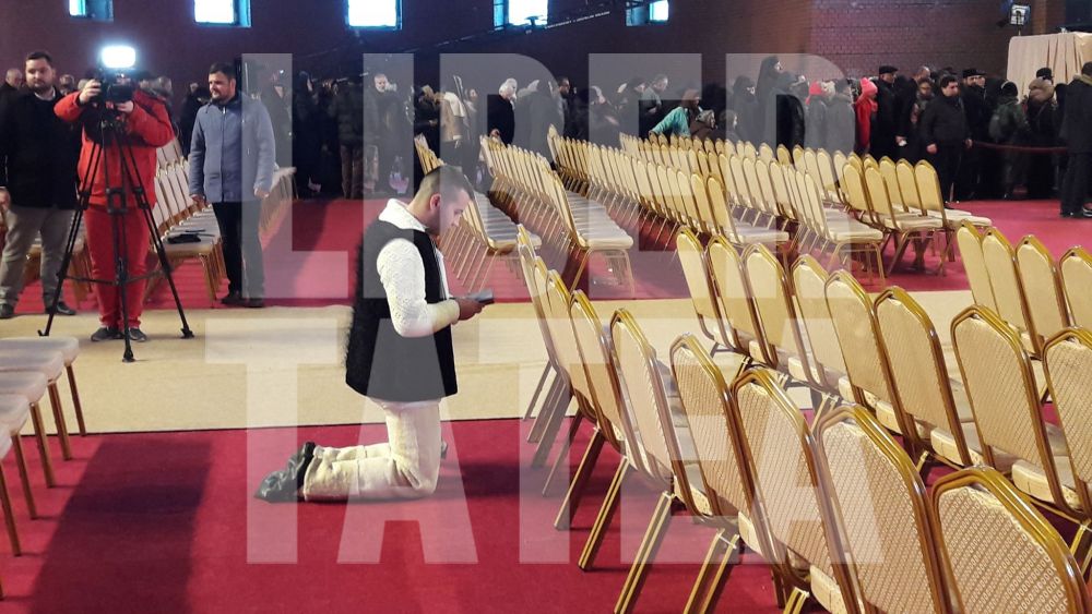 Imagini inedite surprinse de fotoreporterii Libertatea la slujba de sfințire a Catedralei Mântuirii Neamului