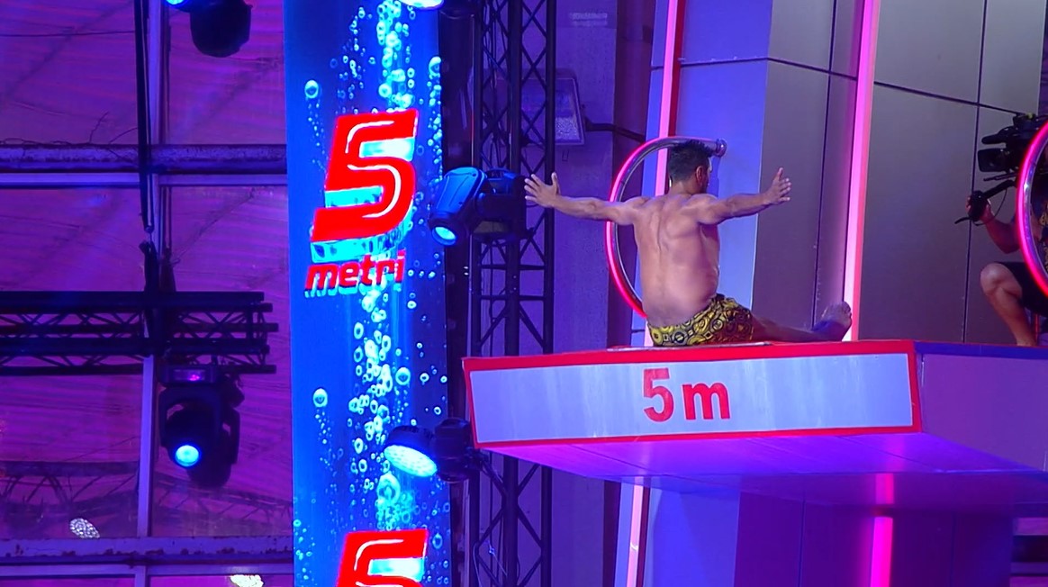 Bănel Nicoliță a câștigat finala săptămânii „Splash! Vedete la apă” și suma de 10.000 de lei