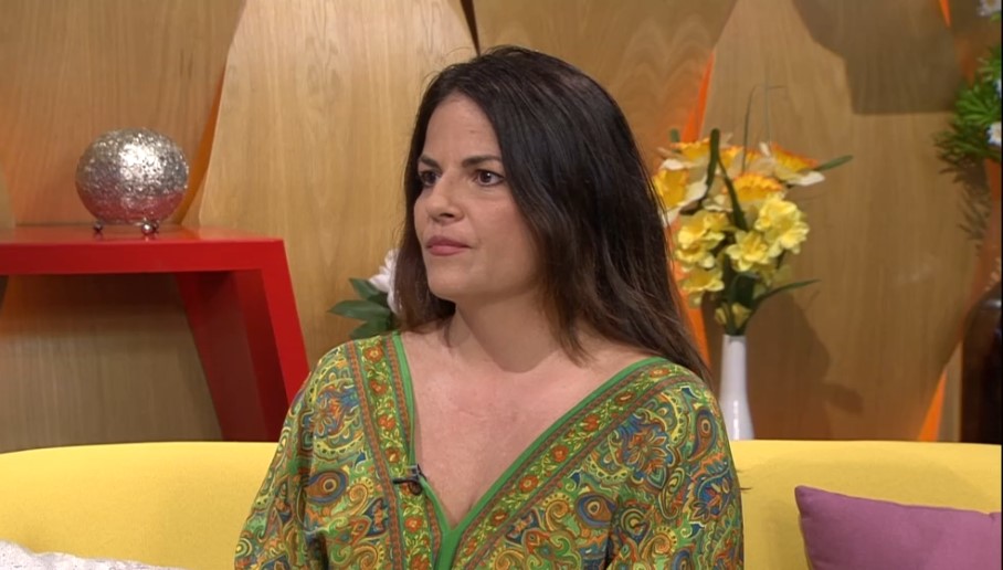 Ripityára tört BMW, meghorpadt kamion – Megrázó fotókon a horrorbaleset helyszíne, ahonnan mentőhelikopter vitte el Oszter Alexandra fiát