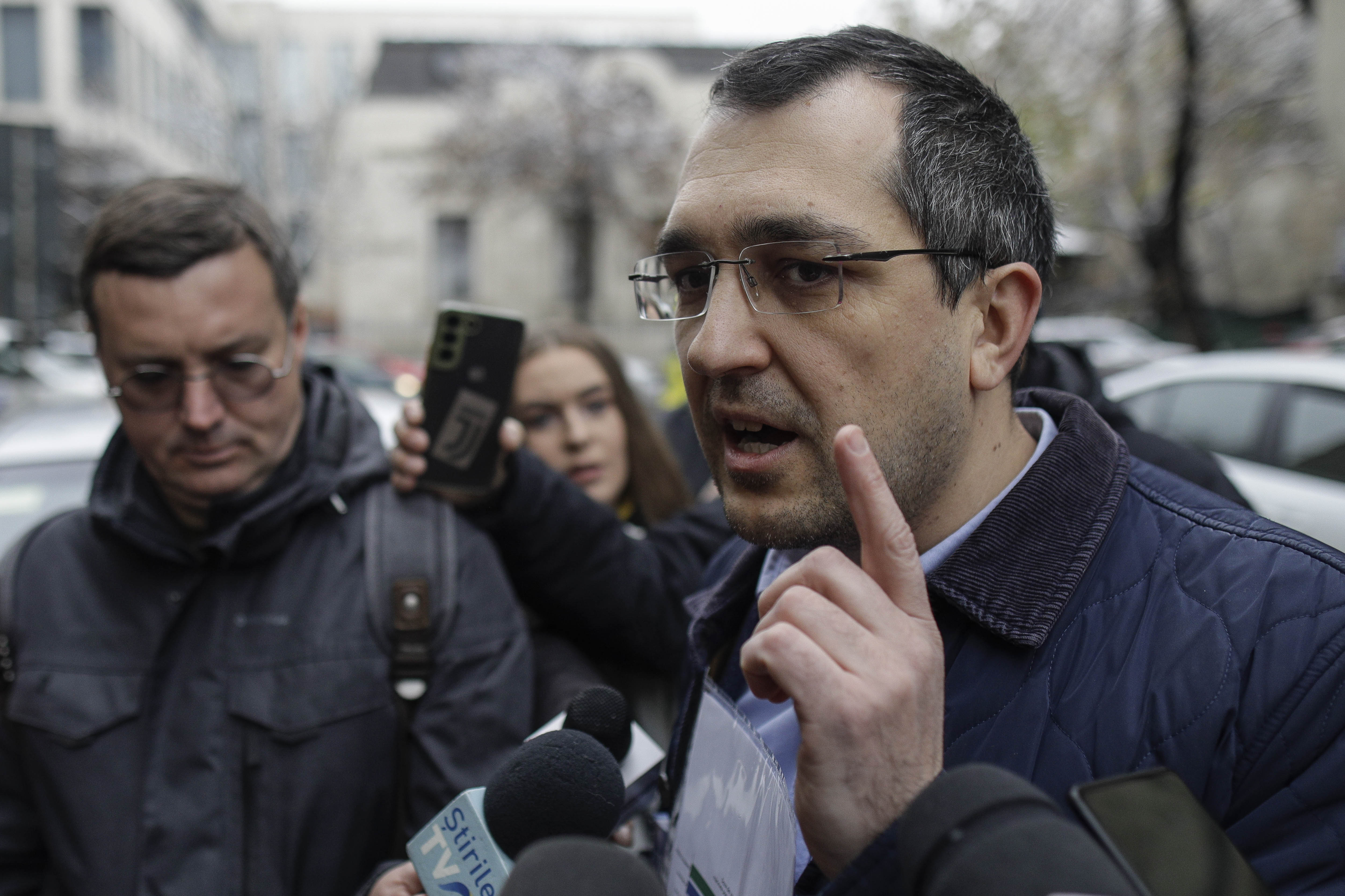 Vlad Voiculescu și Ioana Mihăilă, acuzați oficial în dosarul vaccinurilor anti-COVID. Ce au afirmat foștii miniștri ai Sănătății
