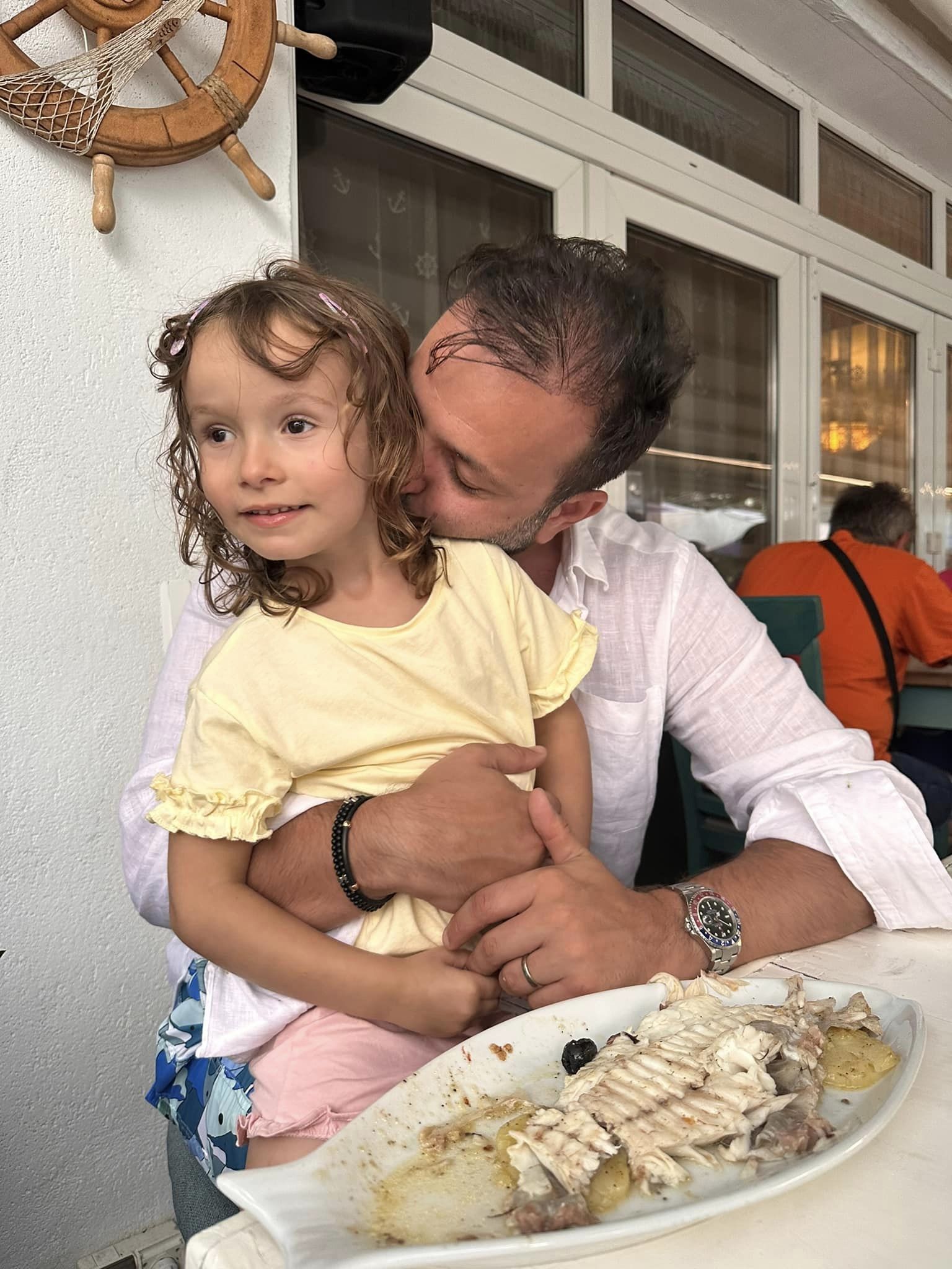 Roua, fiica lui Mihai Morar, își face debutul pe marile ecrane la doar 4 ani: „A trebuit să semnez pe 100 de ani”