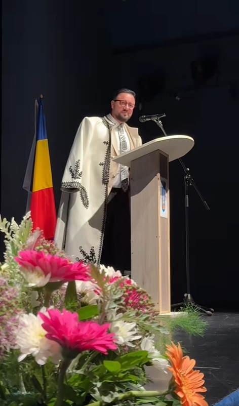 Cătălin Măruță, cetățean de onoare al orașului Târgu Jiu. Primarul l-a felicitat, iar Andra a plâns de emoție. „E locul unde am copilărit”