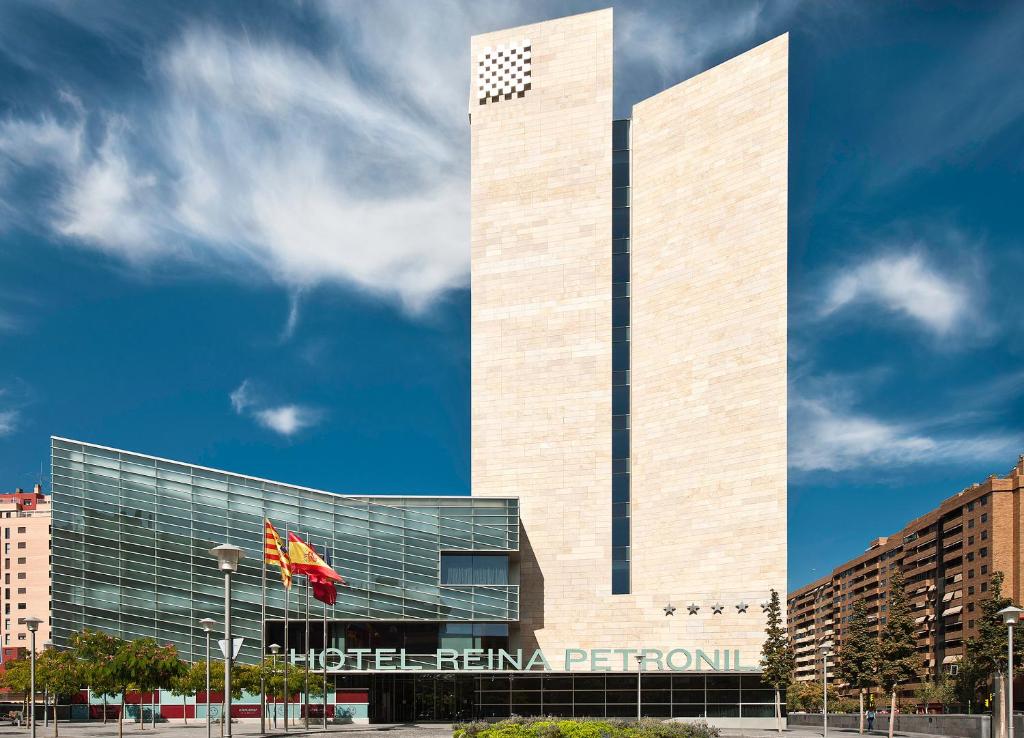 Orașul spaniol ideal pentru un city-break, unde cazarea la un hotel de cinci stele costă 45 de euro, iar săptămâna viitoare se vor înregistra 37°C 
