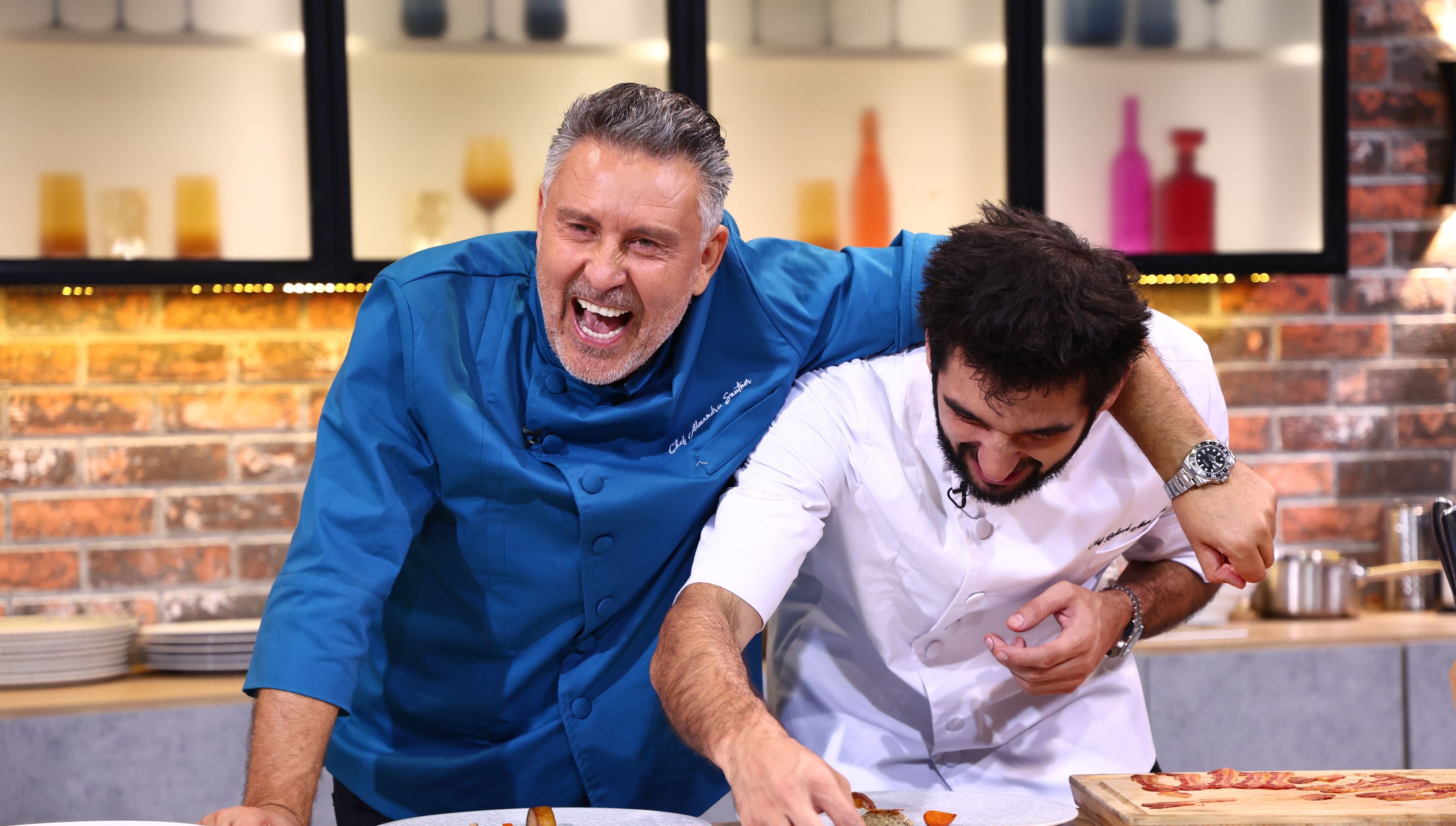 Cine sunt primii semifinaliști de la „Chefi la cuțite” sezonul 17. Echipa care a câștigat ultimul battle