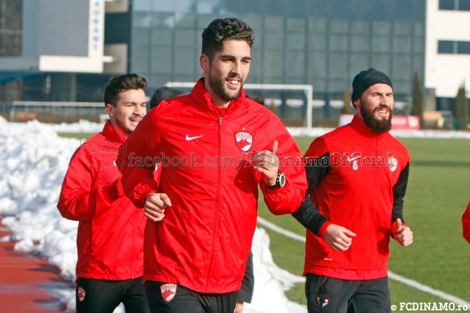 Dinamo s-a reunit la Izvorani! Antrenorul Mircea Rednic are la dispoziție cinci portari! Au absentat Gnohere și Essombe / GALERIE FOTO
