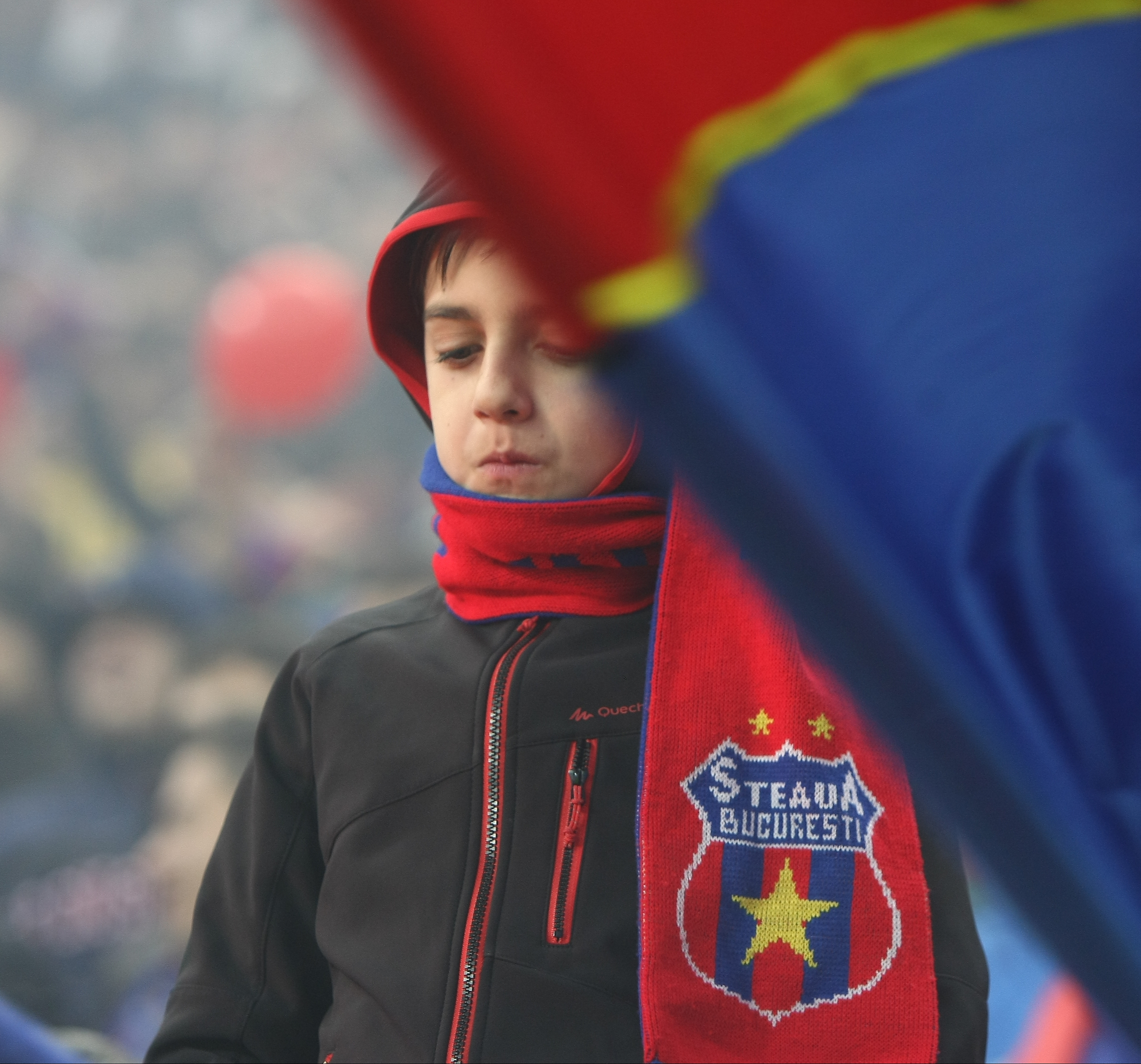 GALERIE FOTO&VIDEO/ DERBY-UL ROMÂNIEI, STEAUA - DINAMO 3-0. ^ Echipa din Ghencea i-a speriat pe ”câini” de Halloween! Szukala, Papp și Keșeru au înscris pentru roș-albaștri. Arlauskis și Bărboianu, loviți de petardele aruncate de suporteri. Băiatul lui Florentin Petre a debutat la Dinamo