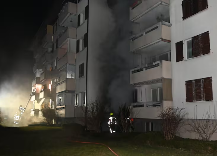 Un pompier elvețian este acuzat că a declanșat 8 incendii, apoi a sosit să le stingă alături de echipele de intervenție: „Plictiseală și frustrare”