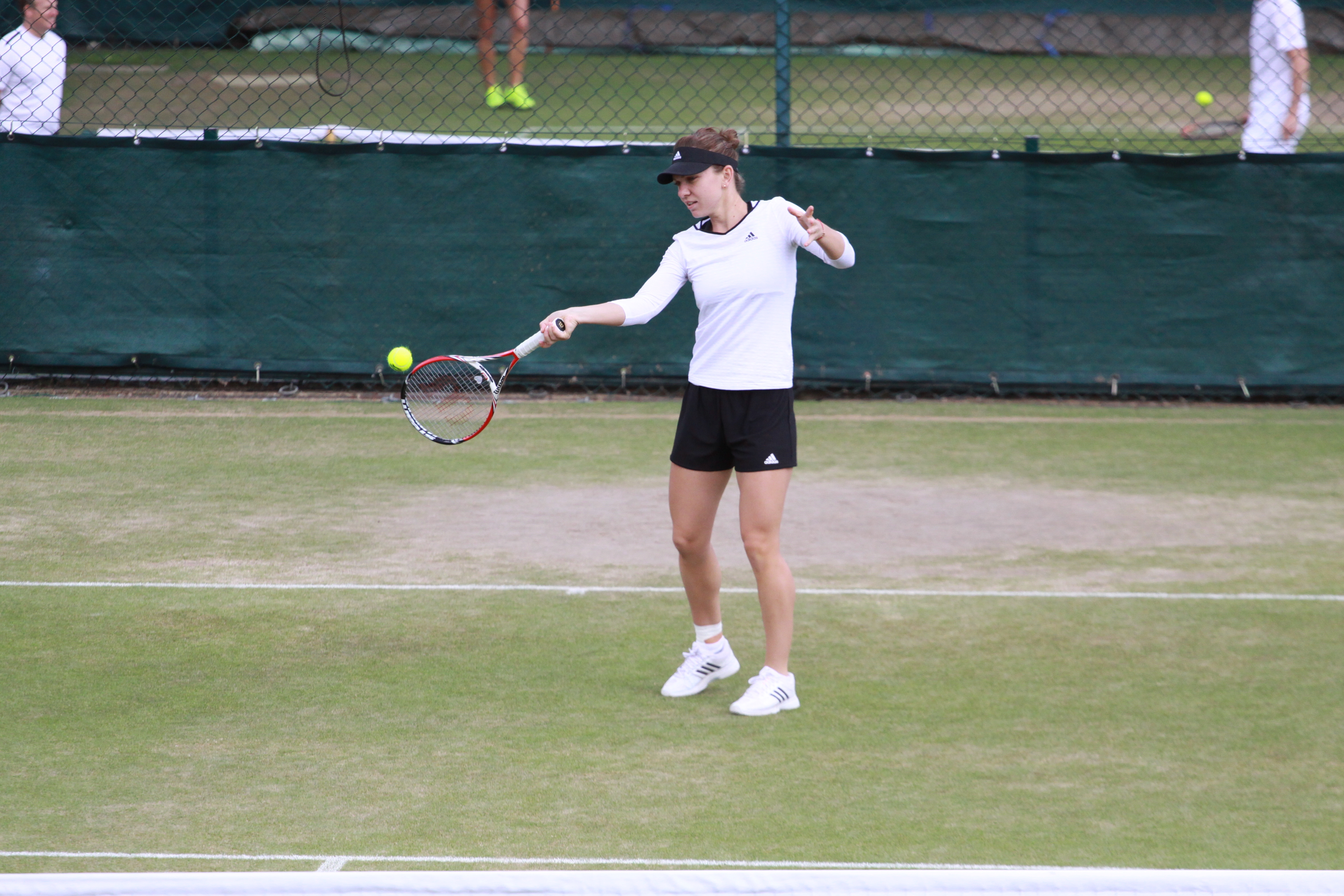 GALERIE FOTO/ Simona Halep s-a antrenat sub privirile lui Țiriac