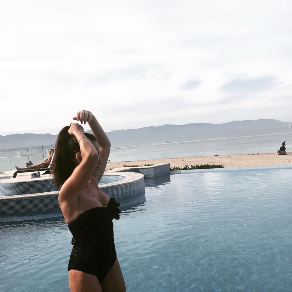 Mara Bănică, topless în vacanță. Imaginea începutului de an cu jurnalista | FOTO