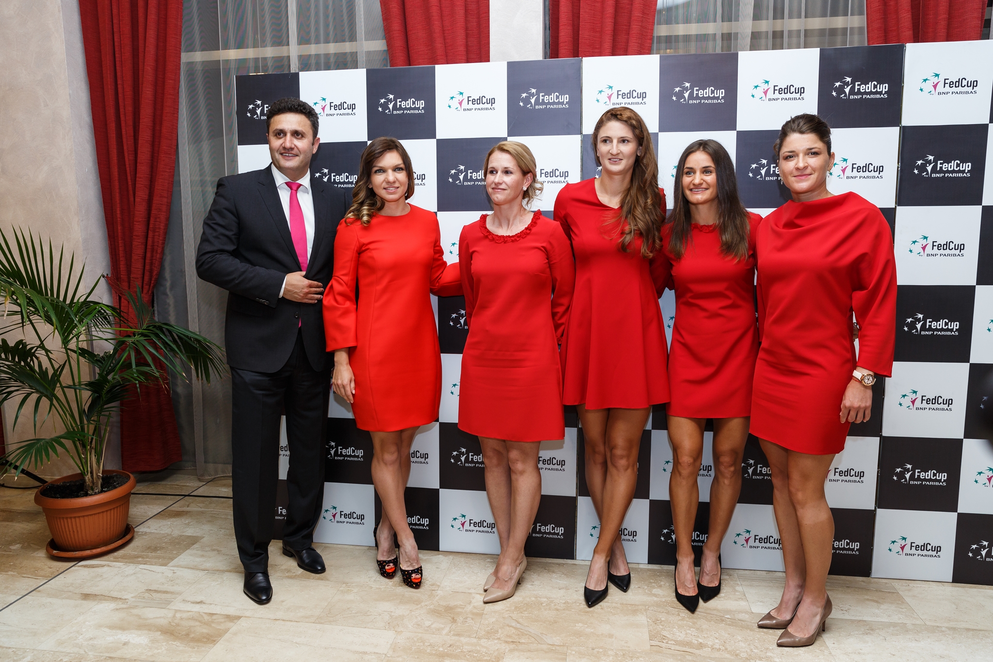 Fed Cup: Halep și colegele ei le-au bătut la eleganță pe nemțoaice / GALERIE FOTO