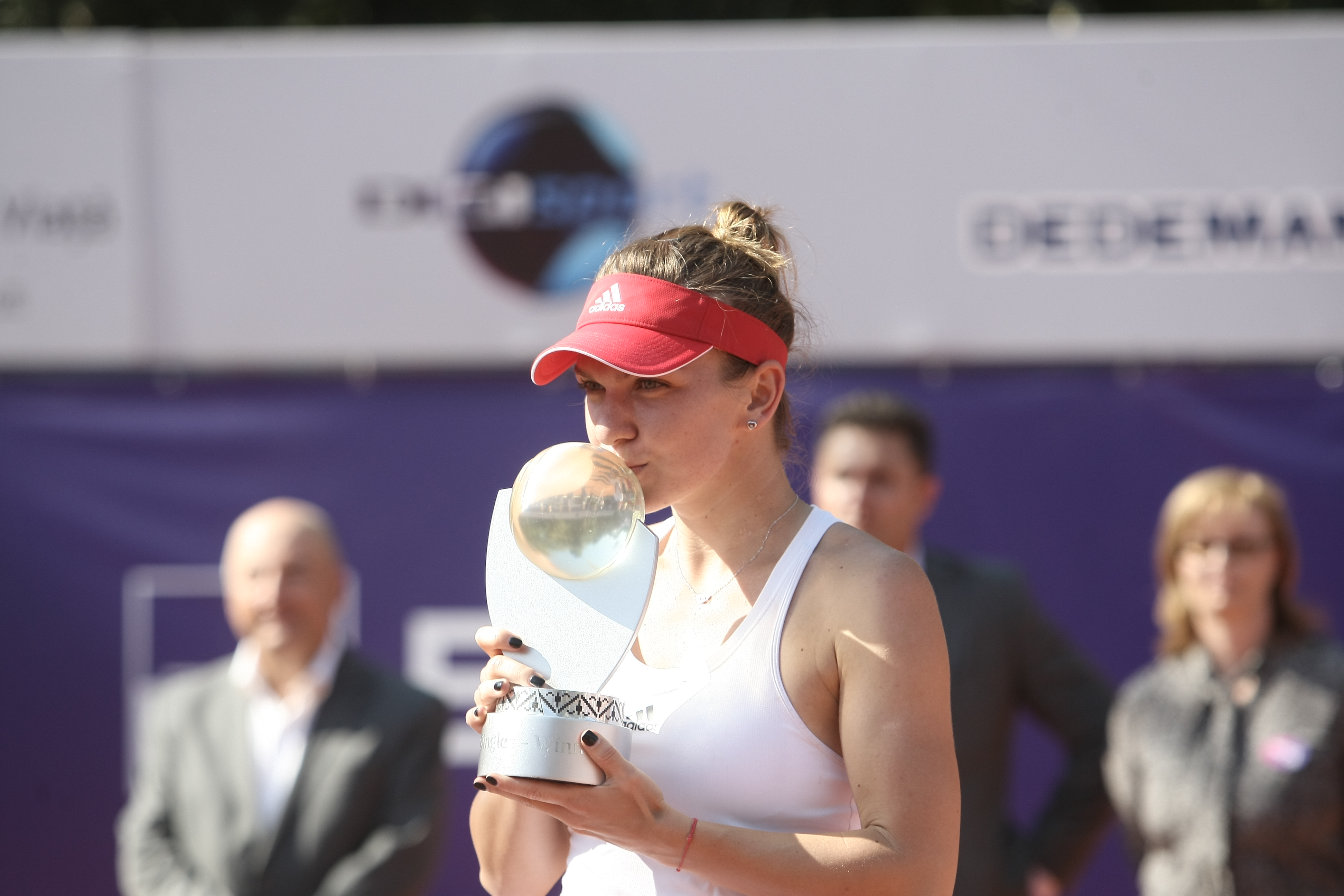 Simona Halep, după ce a câștigat BRD Bucharest Open: ”Am jucat cu drag”. Cum a fost primită după anunțul despre Rio | FOTO