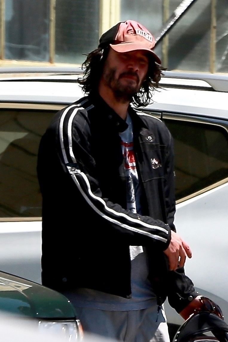 FOTO | Keanu Reeves și-a speriat fanii cu look-ul său. Cum arată acum actorul