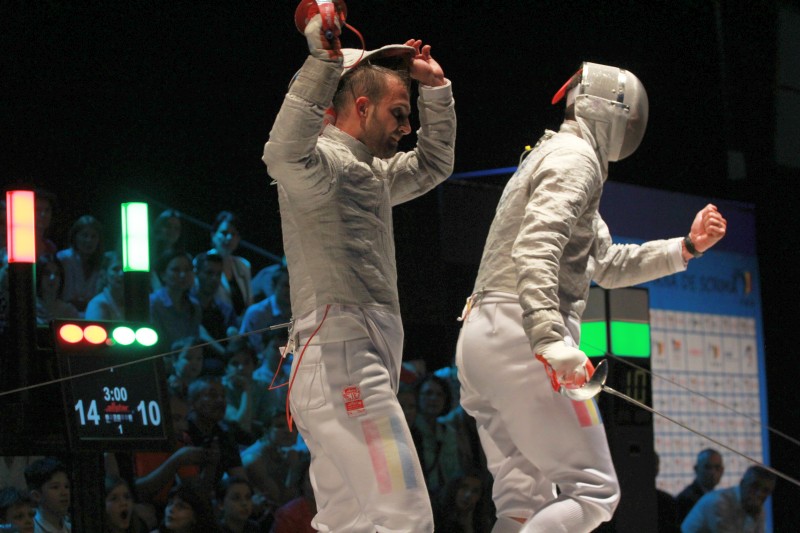 Simona Pop și Tibi Dolniceanu sunt campionii României la spadă, respectiv la sabie / FOTO