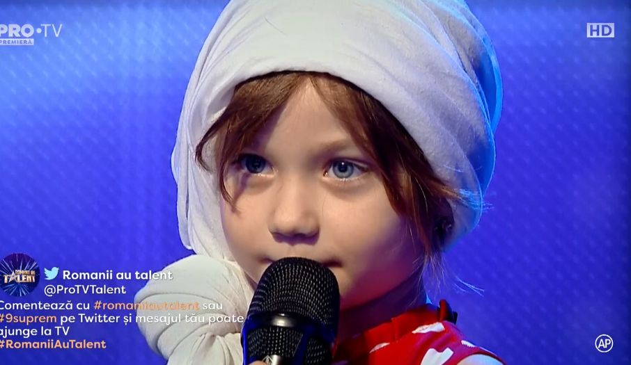 Apariție incredibilă la Românii au talent. Juraților nu le-a venit să creadă pe cine imită o fetiță de 4 ani | FOTO