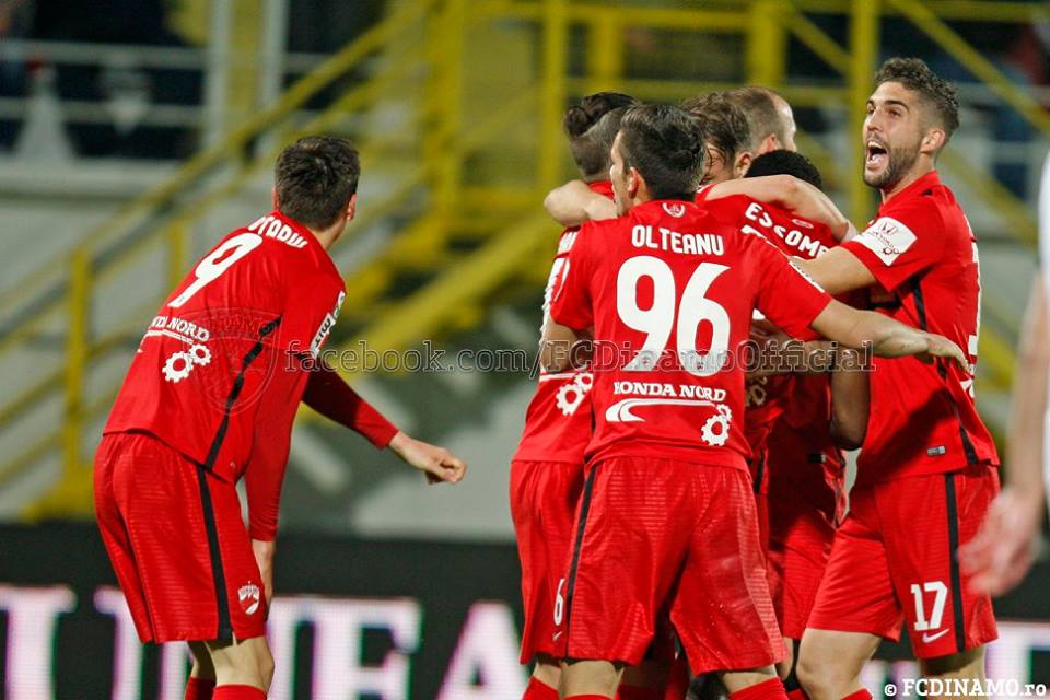 Liga I, etapa a 26-a. Astra - Dinamo 1-1. ^Dorin Rotariu a deschis scorul, Daniel Florea a egalat norocos. Steliano Filip, eliminat. Arbitrul a întrerupt meciul două minute / VIDEO
