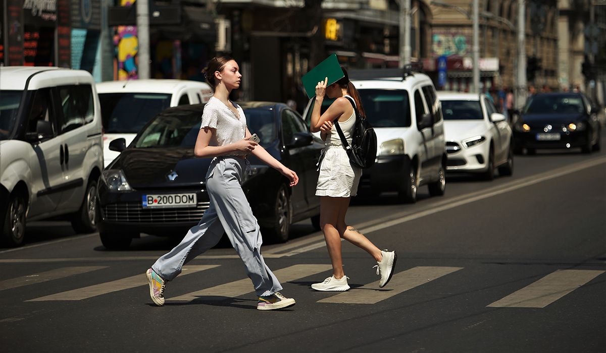 Alertă ANM de temperaturi extreme în București. Meteorologii au activat codul portocaliu și anunță 39 de grade Celsius la umbră