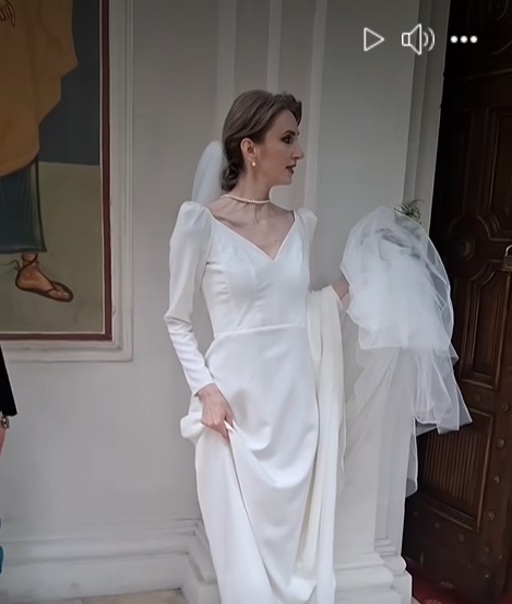 Mihai Albu și Elena Nechifor s-au căsătorit religios. Imagini de la petrecerea de nuntă, care a avut loc la restaurantul unui hotel de lux din București
