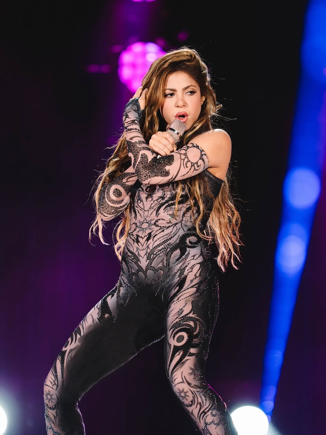 Shakira a căzut pe scenă în timpul unui concert din San Salvador. Cum se simte cântăreața: „Au, ce căzătură!”