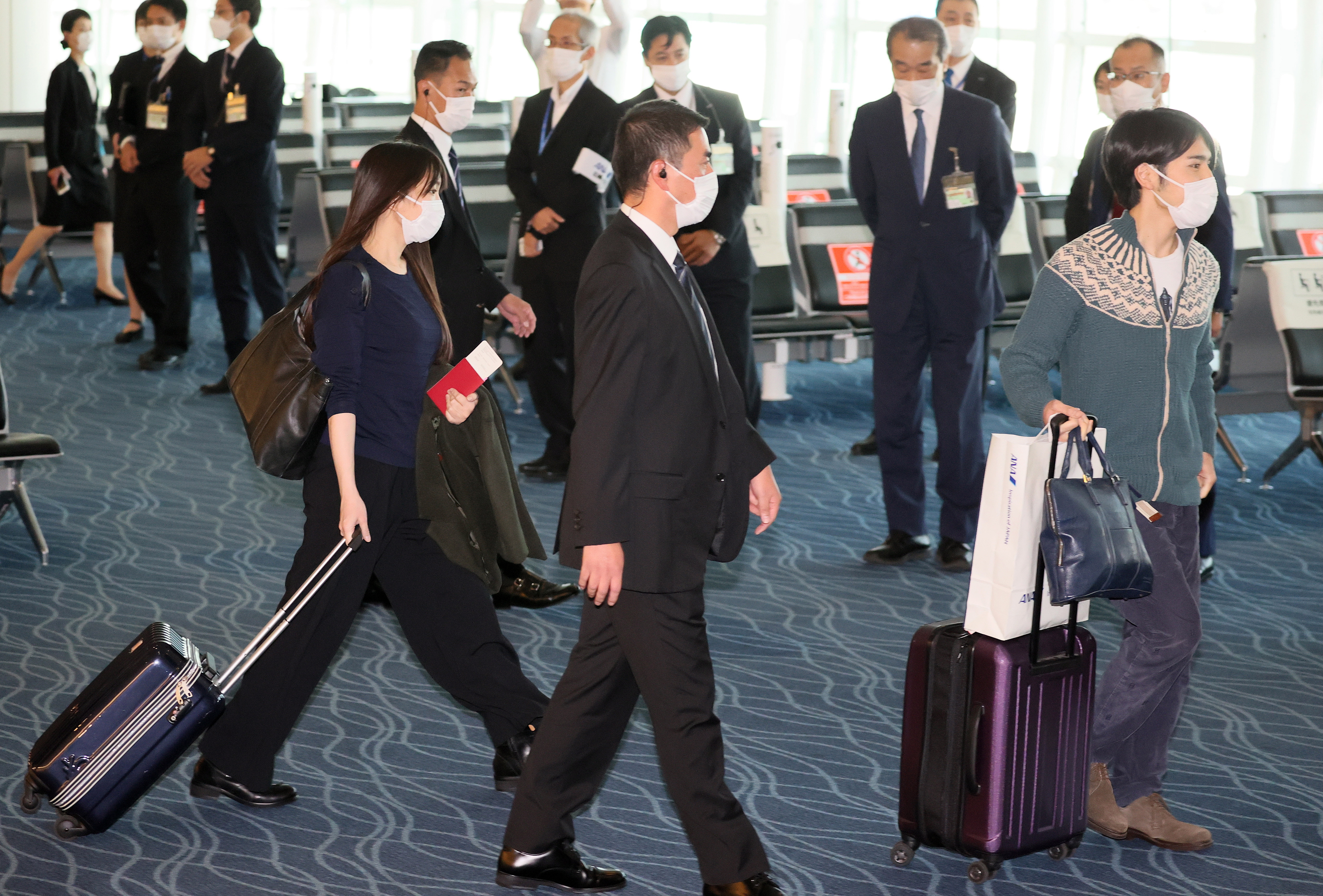 Mako, fosta prinţesă a Japoniei, a plecat  cu soțul ei la New York, unde vor locui împreună