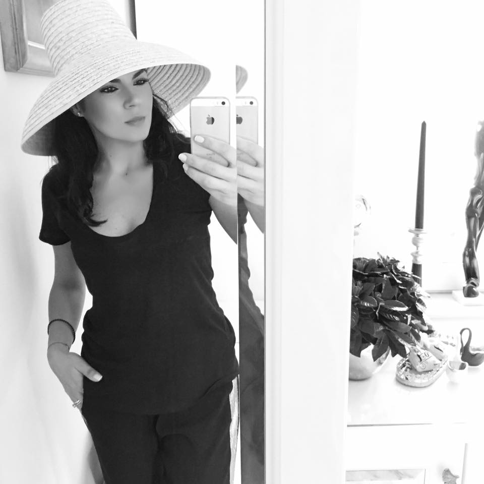 Irina Nicolae, ex-ASIA, despre cum i s-a schimbat viața de când e mămică. "Am așteptat acest copil mult prea mult ca să ne încurcăm în detalii" | FOTO