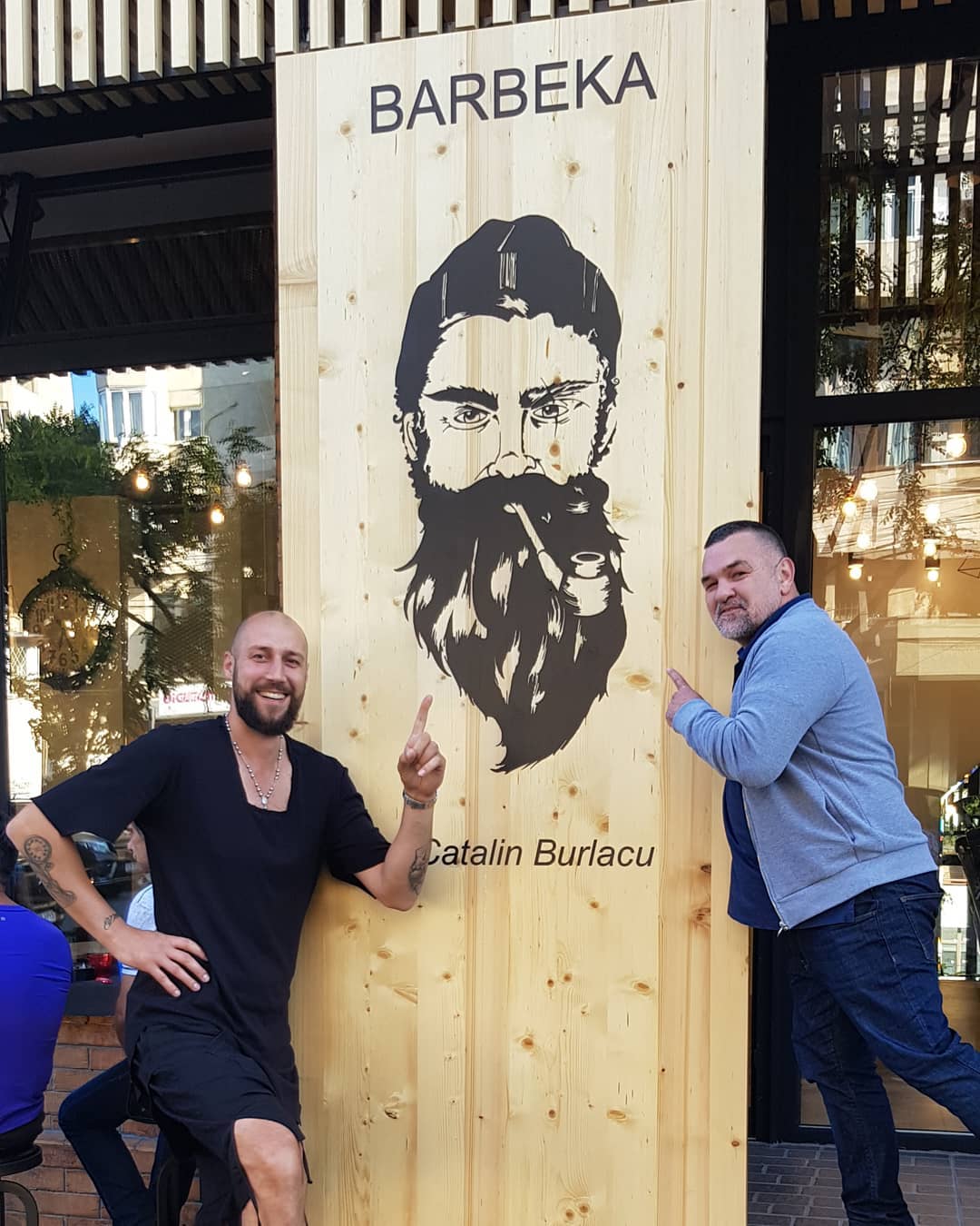 Clienți de lux la barbershopul fostului baschetbalist Cătălin Burlacu: Mutu, Pancu, Budescu, Doroftei
